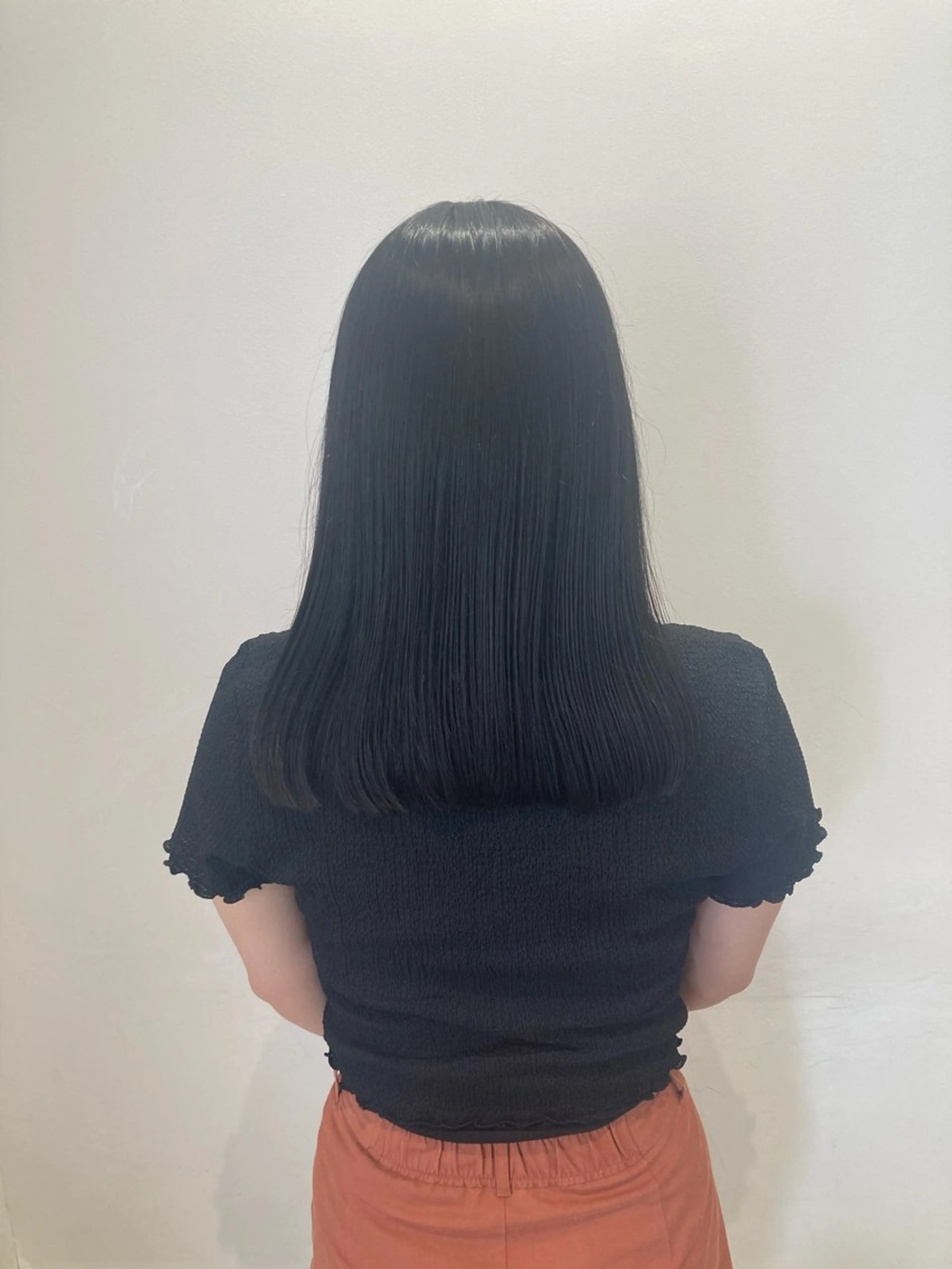 ロング カット ヘアカラー 折本 沙織のヘアスタイル