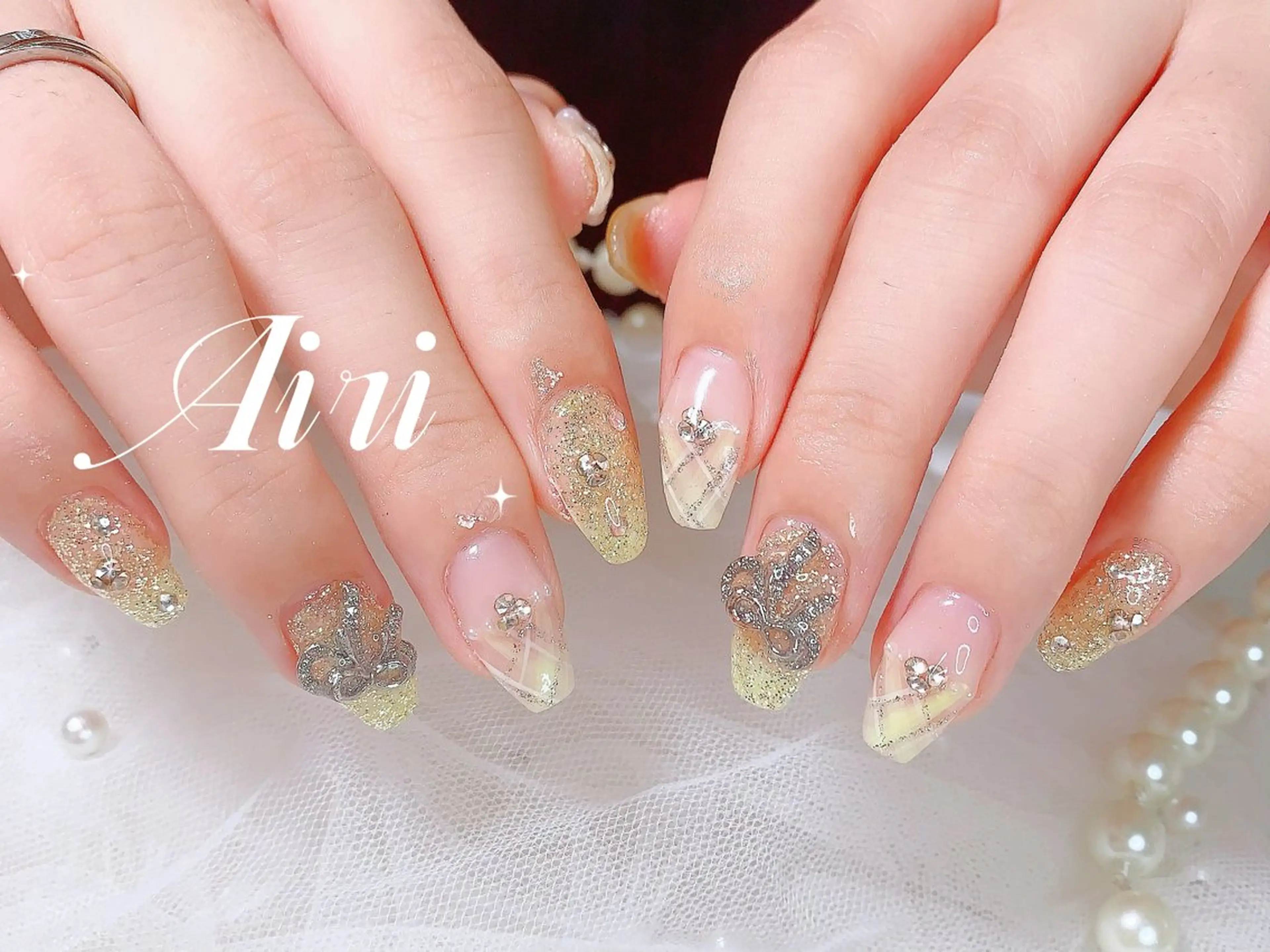 ネイル ハンドネイル ネイルサロンAiri 長さ出し·シンプルのネイルデザイン