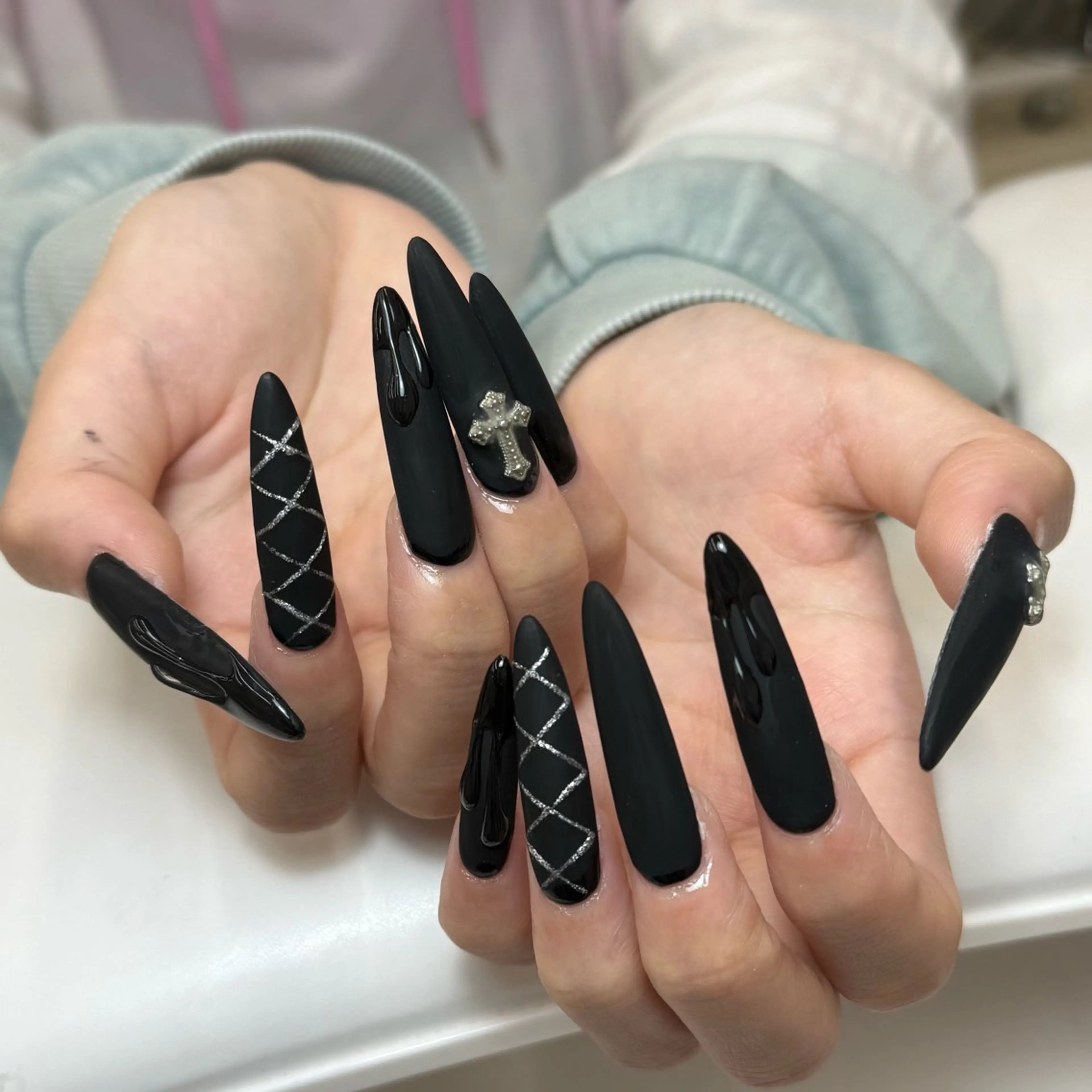 ロング ハンドネイル 28nails .thaoのネイルデザイン