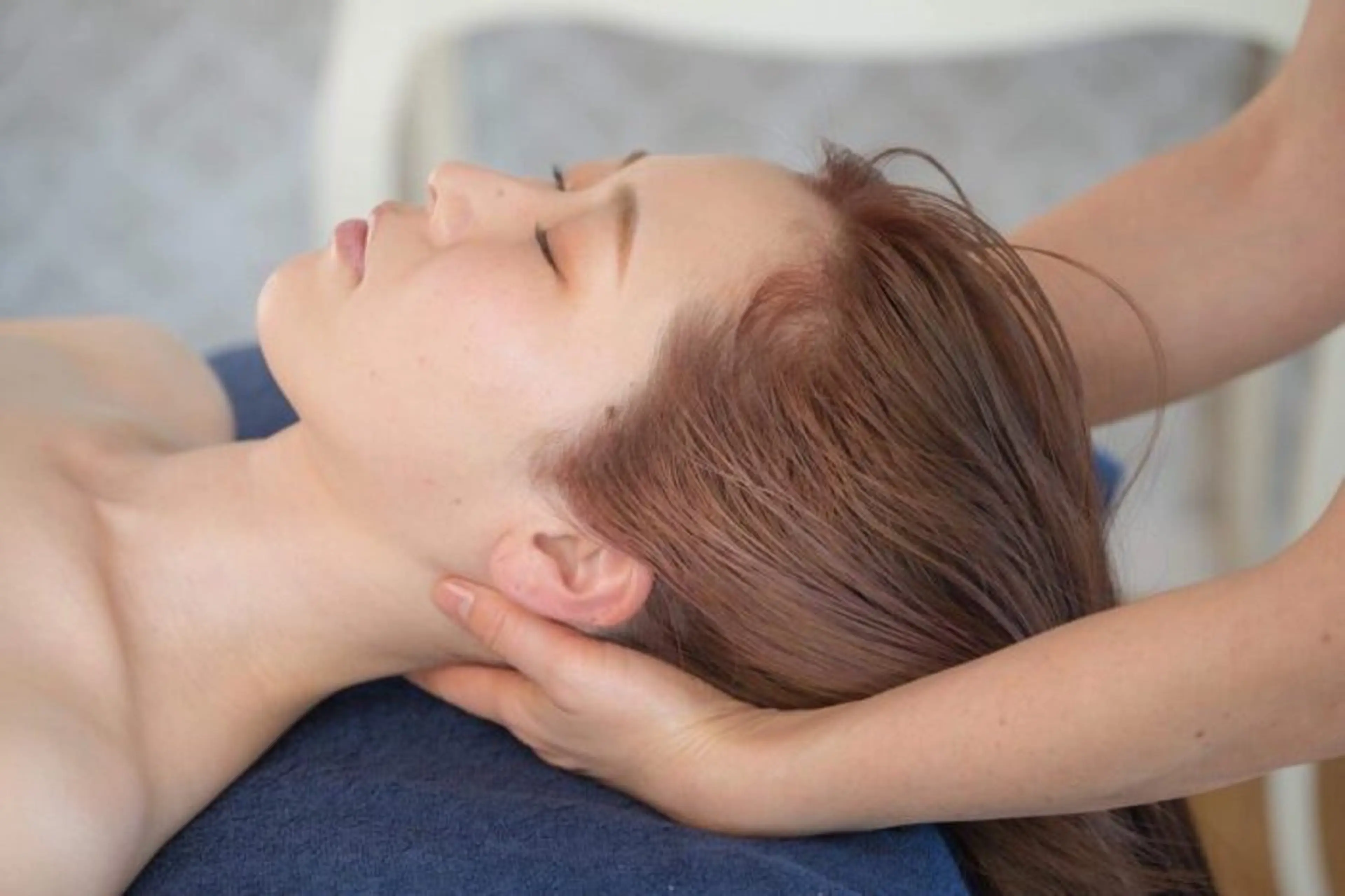 【極上すやすや快眠60分】背中・首肩リンパマッサージ・ヘッドスパ7500→7000の写真