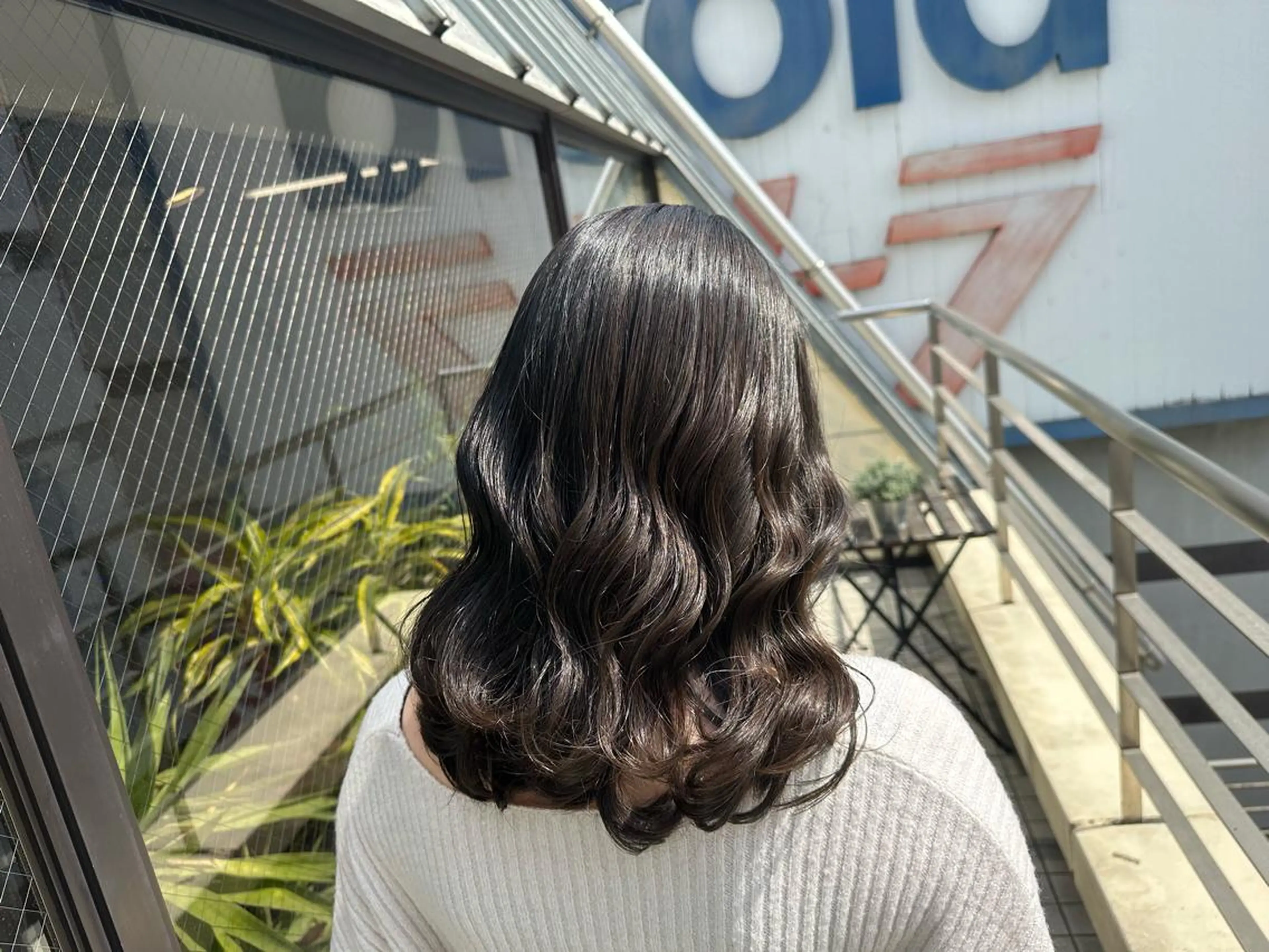 セミロング Michel by chainon ミッシェルバイシェノン所属・美髪職人/傷ませない カラー/橋本拓弥のヘアスタイル