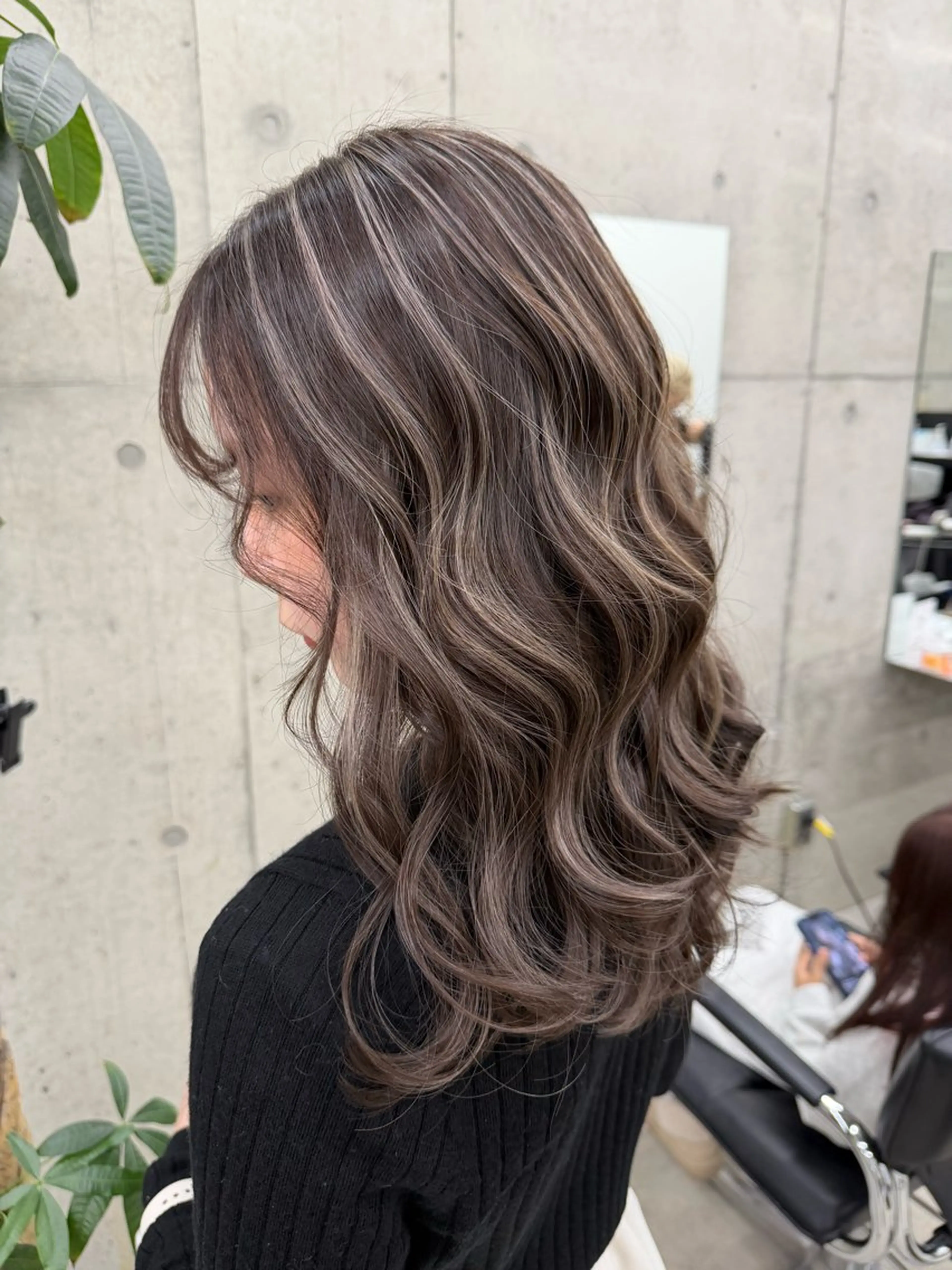 ミディアム ヘアカラー 八代 珠羽のヘアスタイル