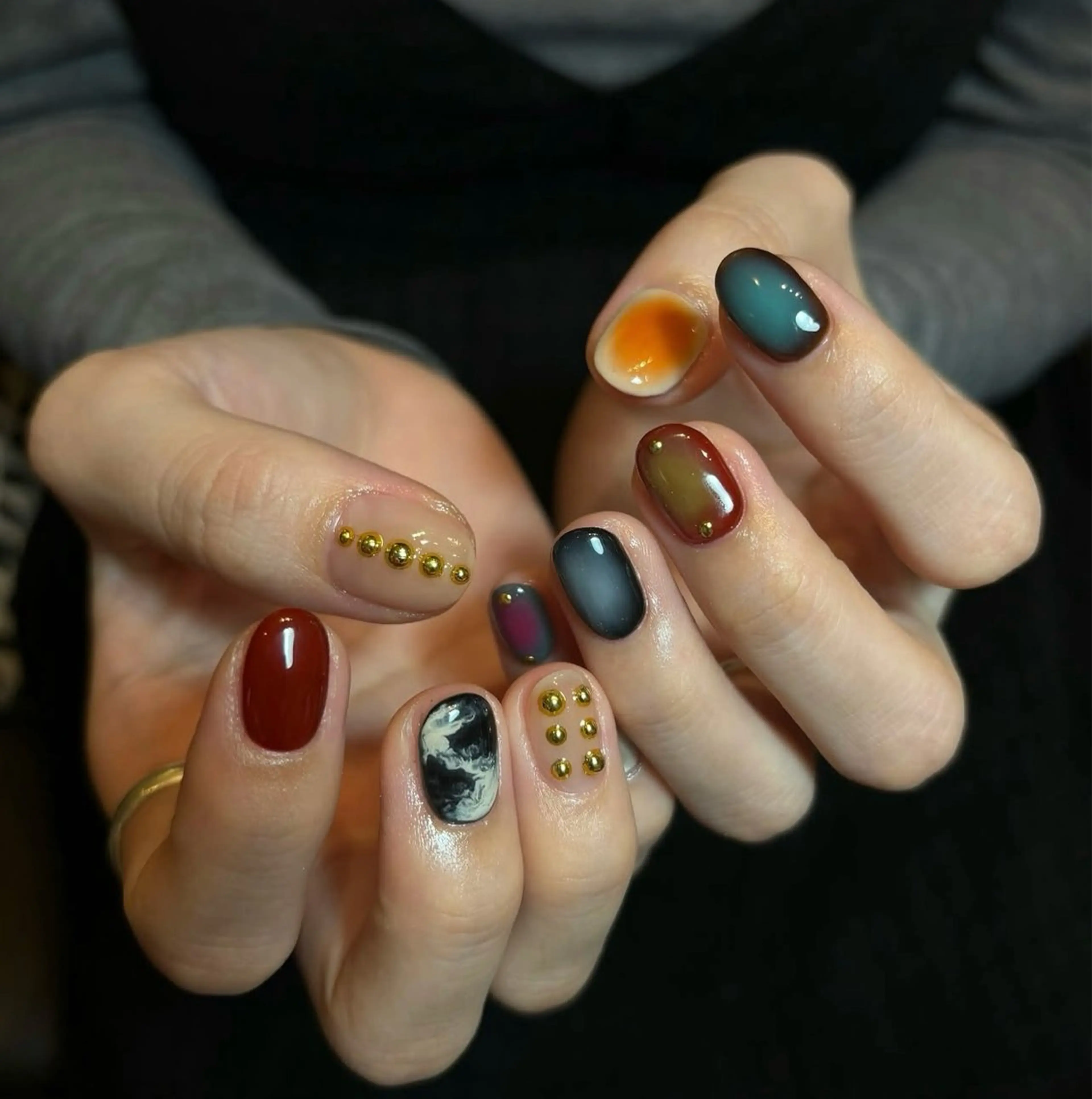 ネイル 長さ出し ジェルネイル キラキラネイル マグネットネイル 持ち込み ハンドネイル ハンドケア Diamond Nail Salon所属・夏 美のネイルデザイン