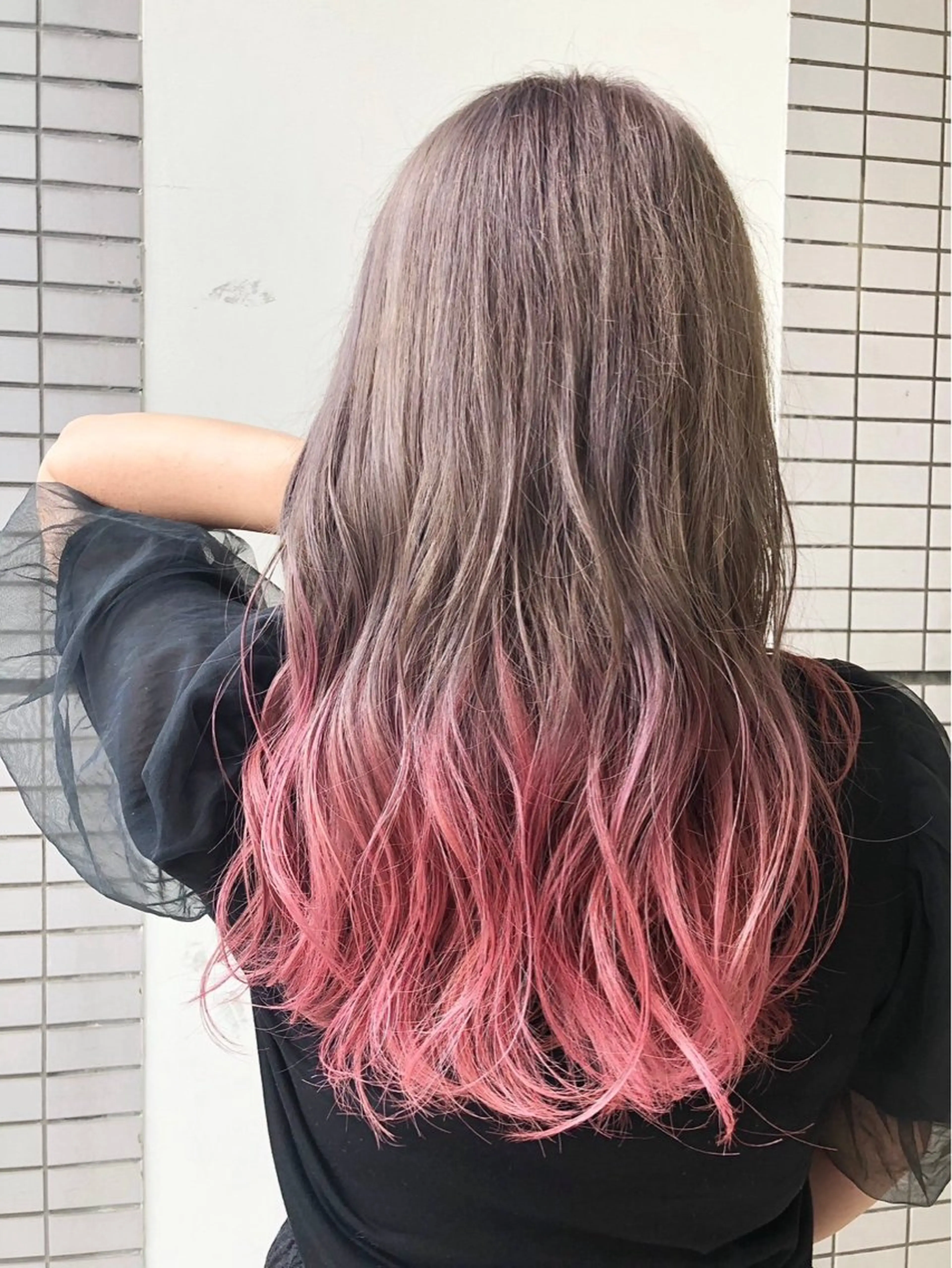 セミロング カラー 平良 那生のヘアスタイル