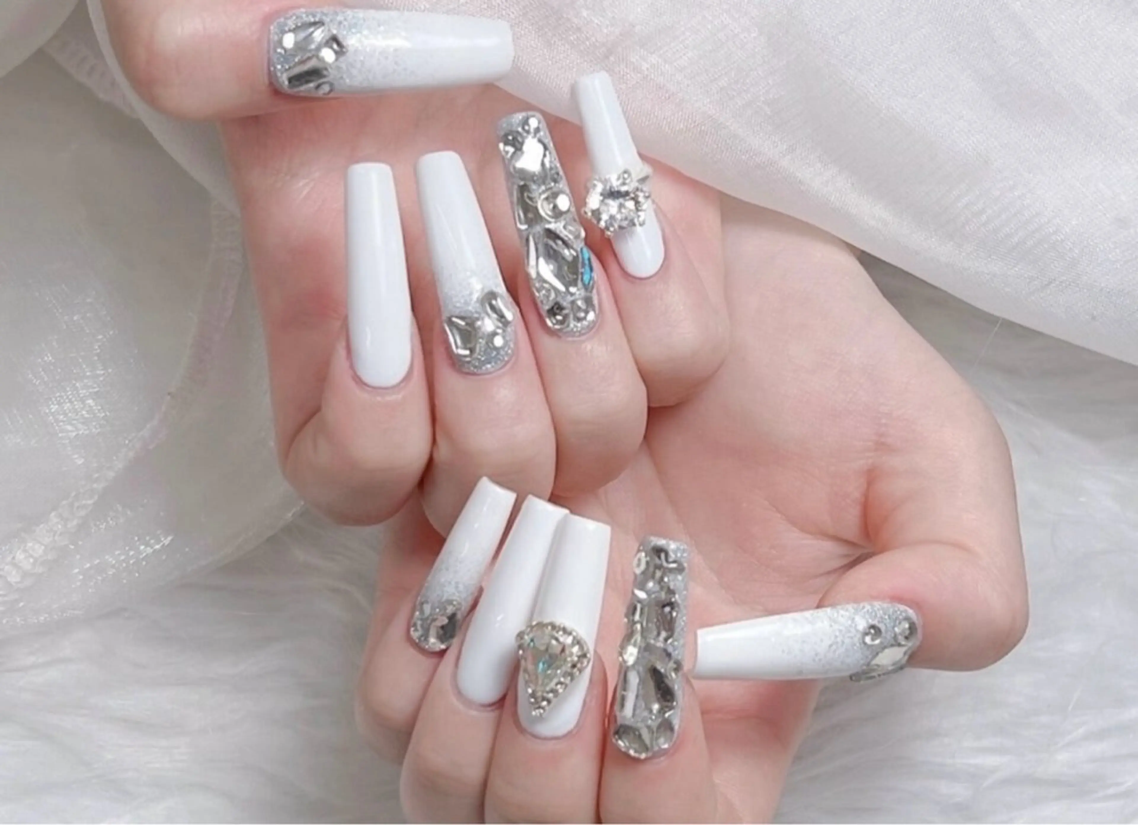 ネイル アートネイル チークネイル 長さ出し フラワーネイル フットネイル YK 美学院のネイルデザイン