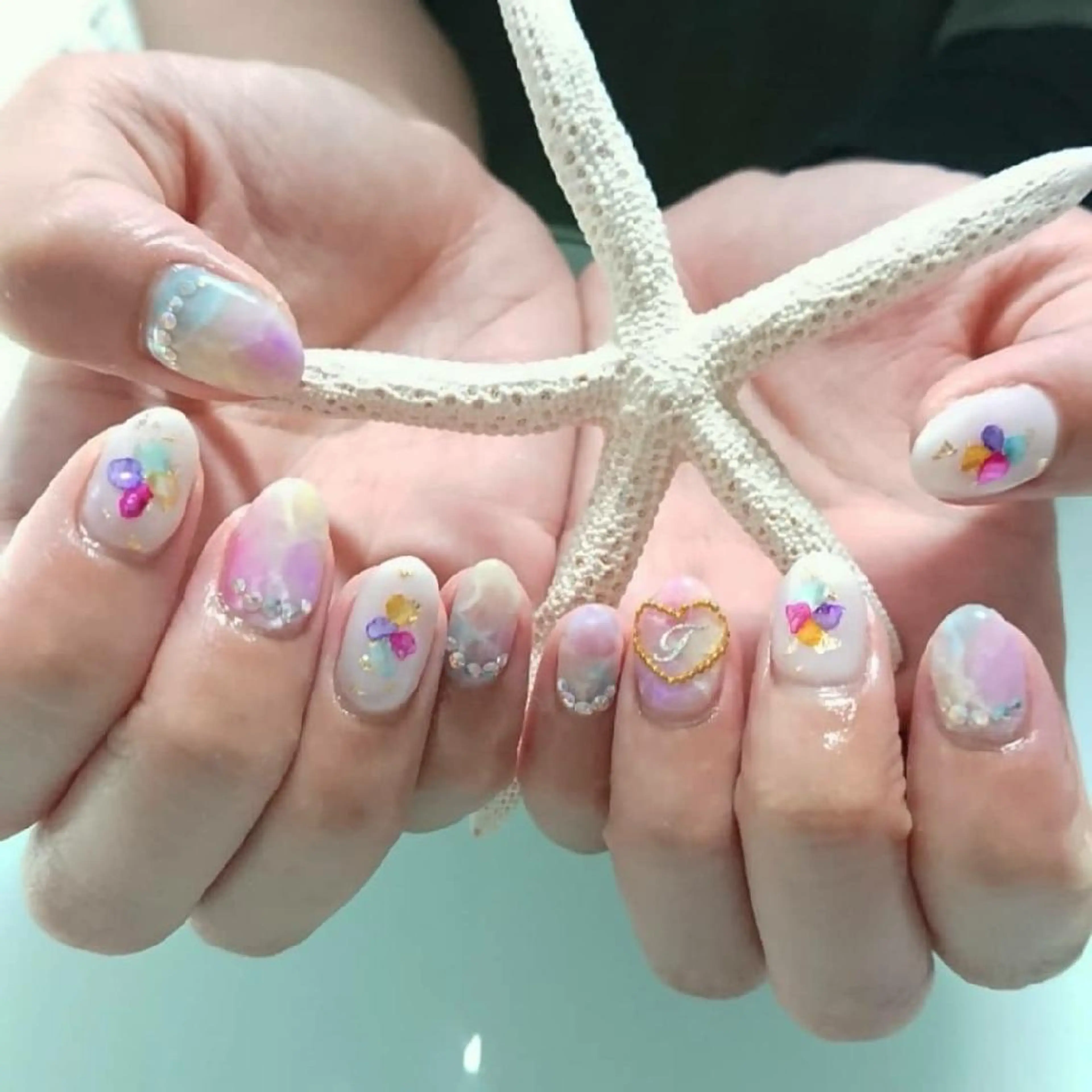 ネイル QULEONAIL所属・大城 裕麻のネイルデザイン