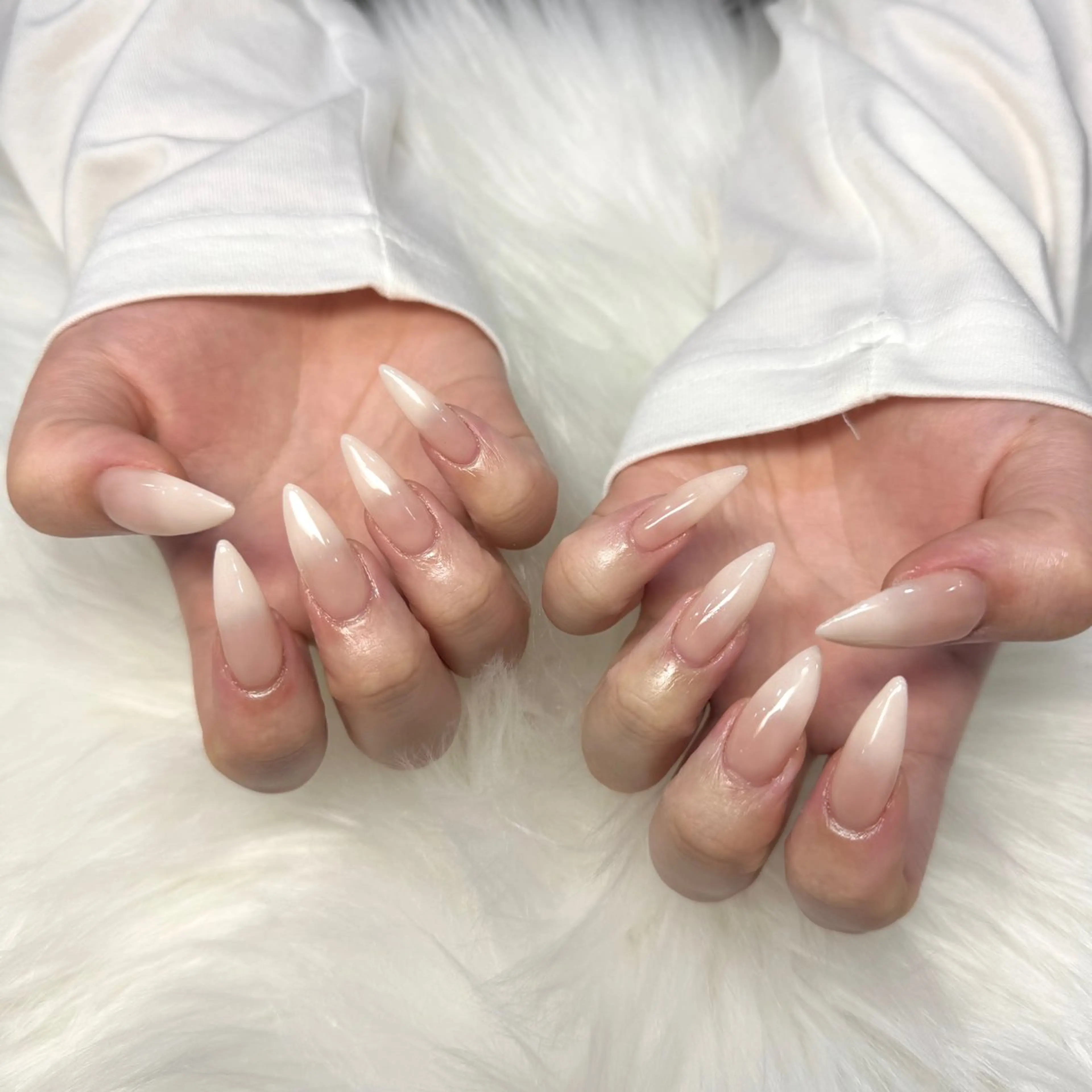 ネイル ハンドネイル ハンドケア hami🎀うかん 🎀チップ長さ出しのネイルデザイン