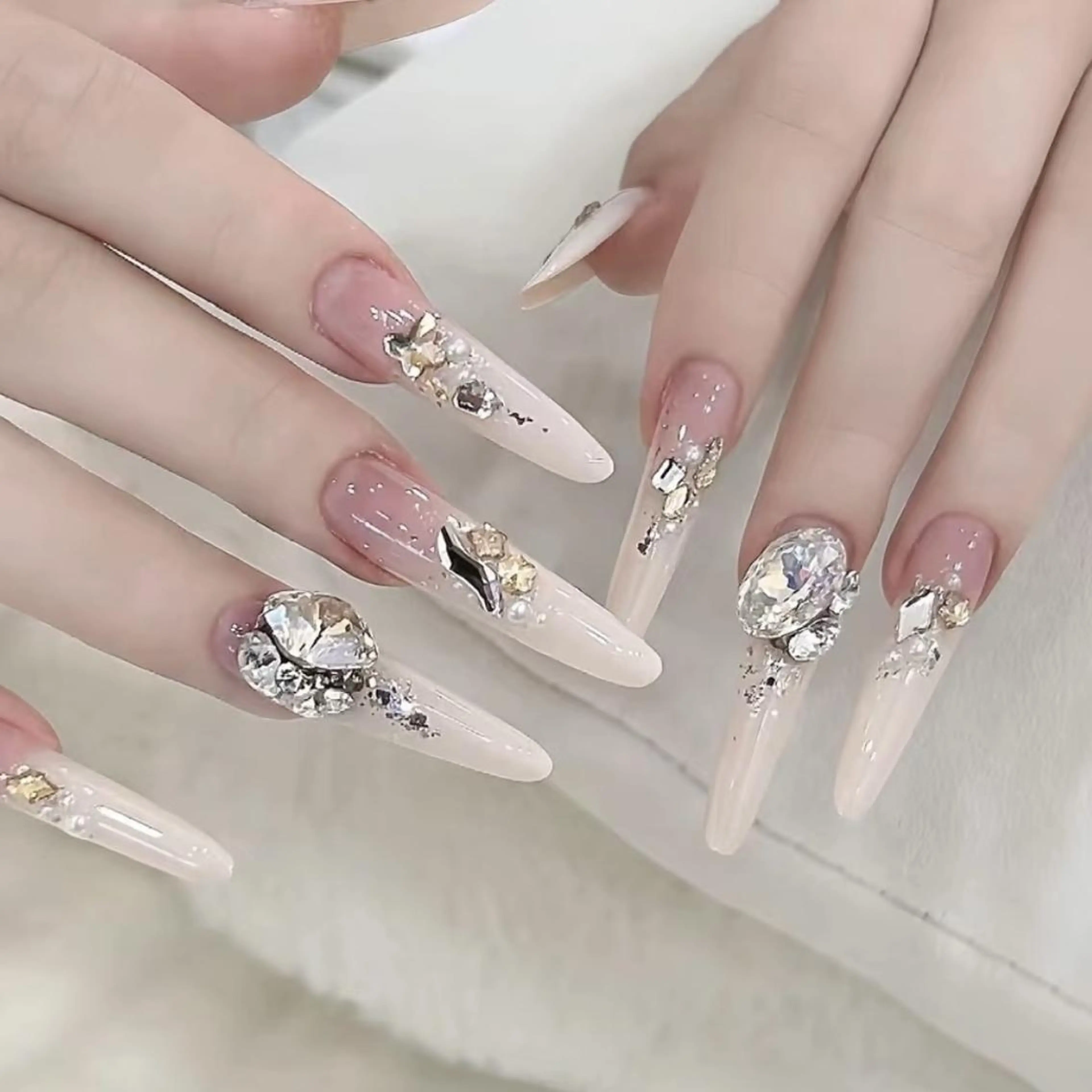 ネイル ハンドネイル DEMAIN- 🕊️のネイルデザイン