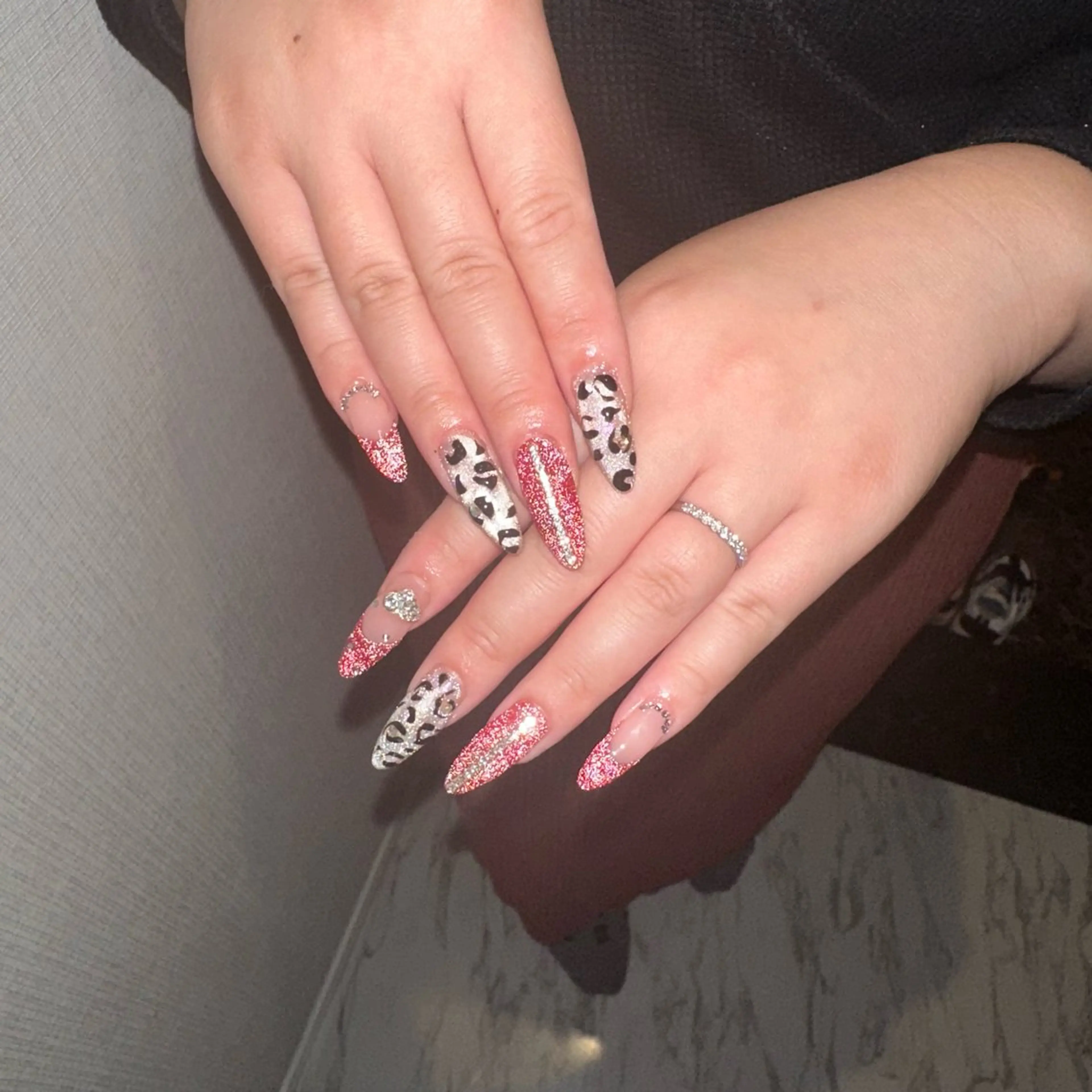 ネイル フラッシュネイル フラッシュマグ 赤色 ハンドネイル niko nailのネイルデザイン