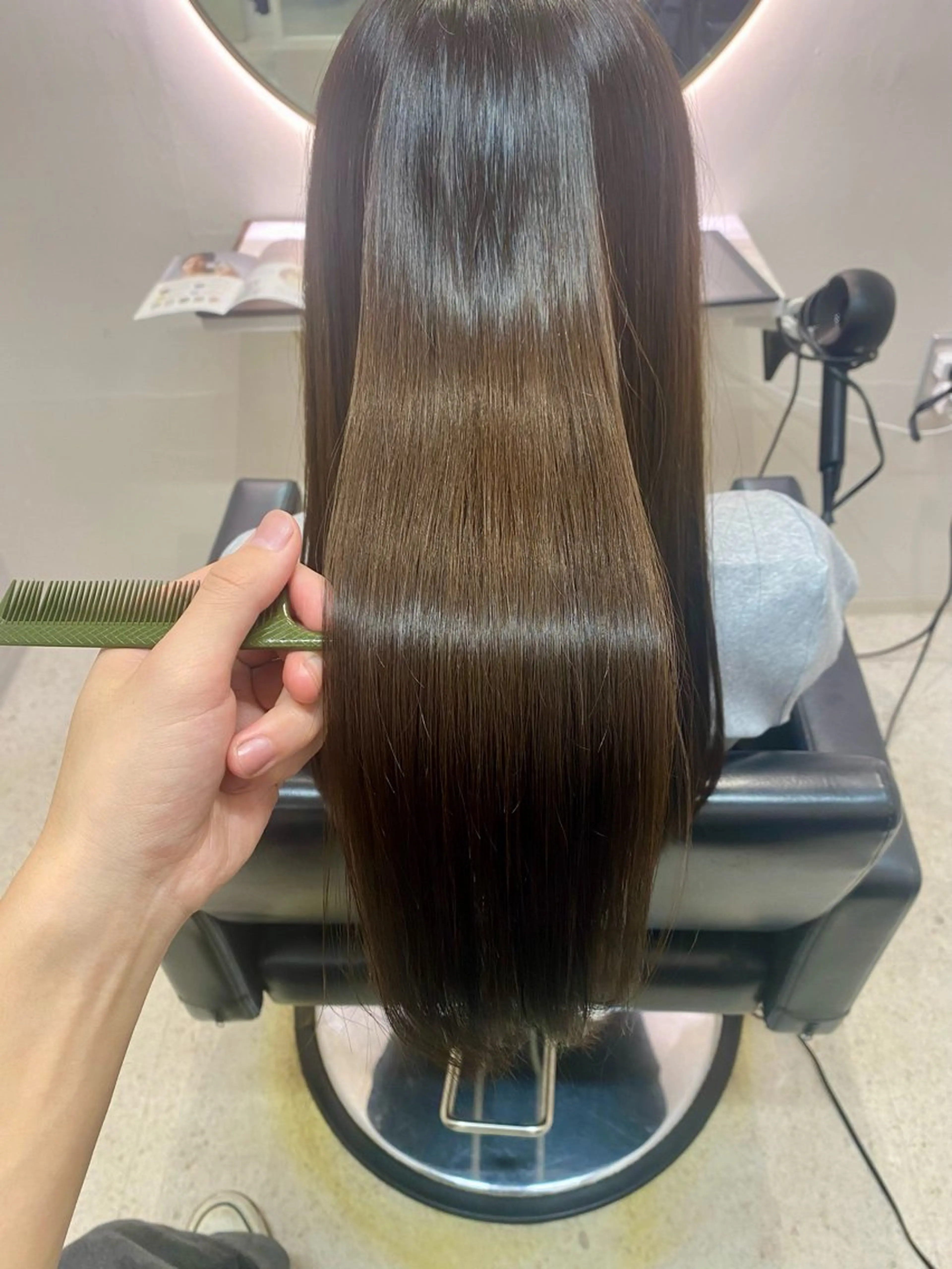 ロング 髪質改善 トリートメント カット 縮毛矯正 トリートメント 韓国🇰🇷艶髪 ケアカラーSHURIのヘアスタイル