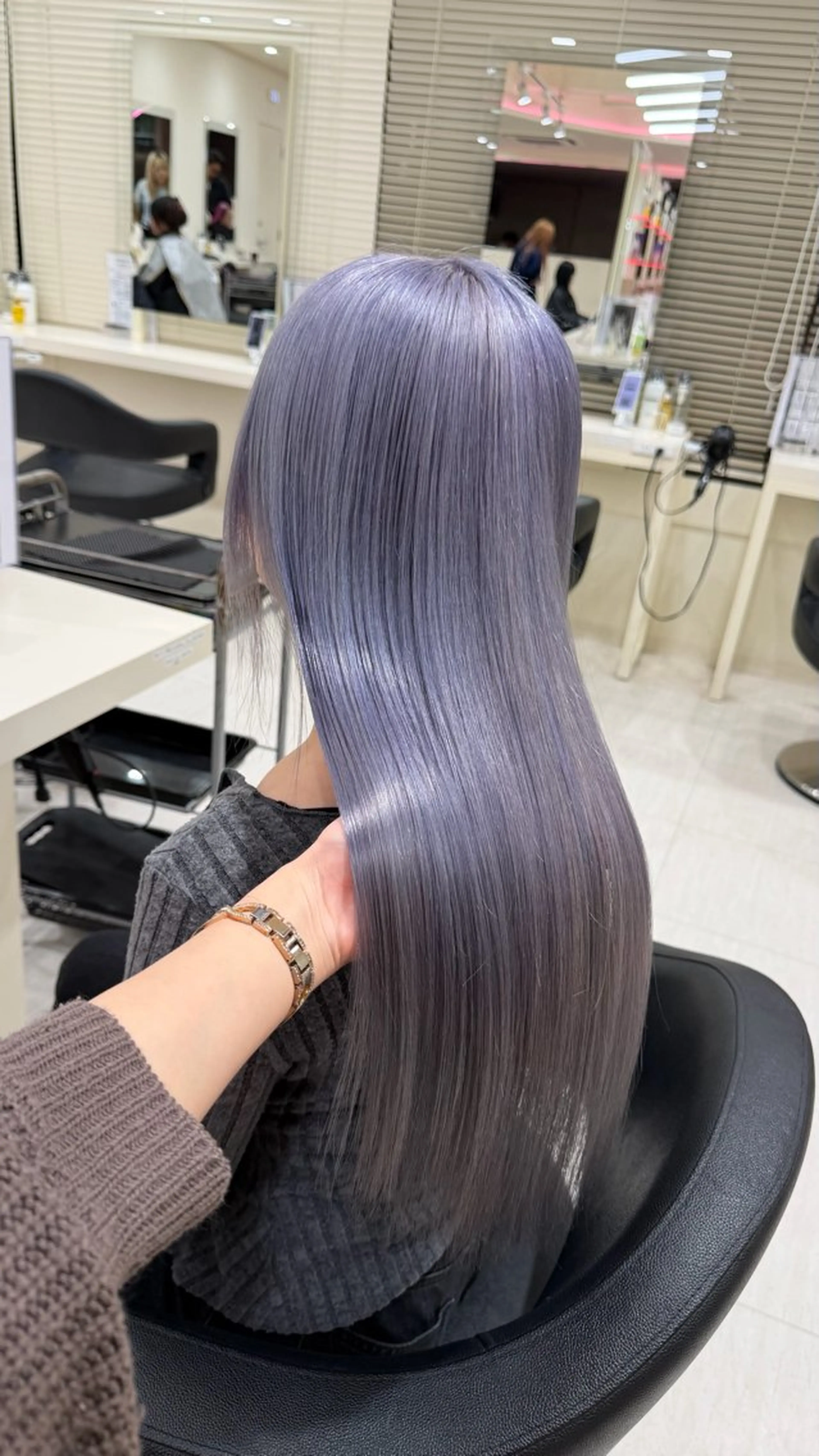 ロング ヘアカラー トリートメント ️🫧 AINE 🫧ハイトーンカラーのヘアスタイル