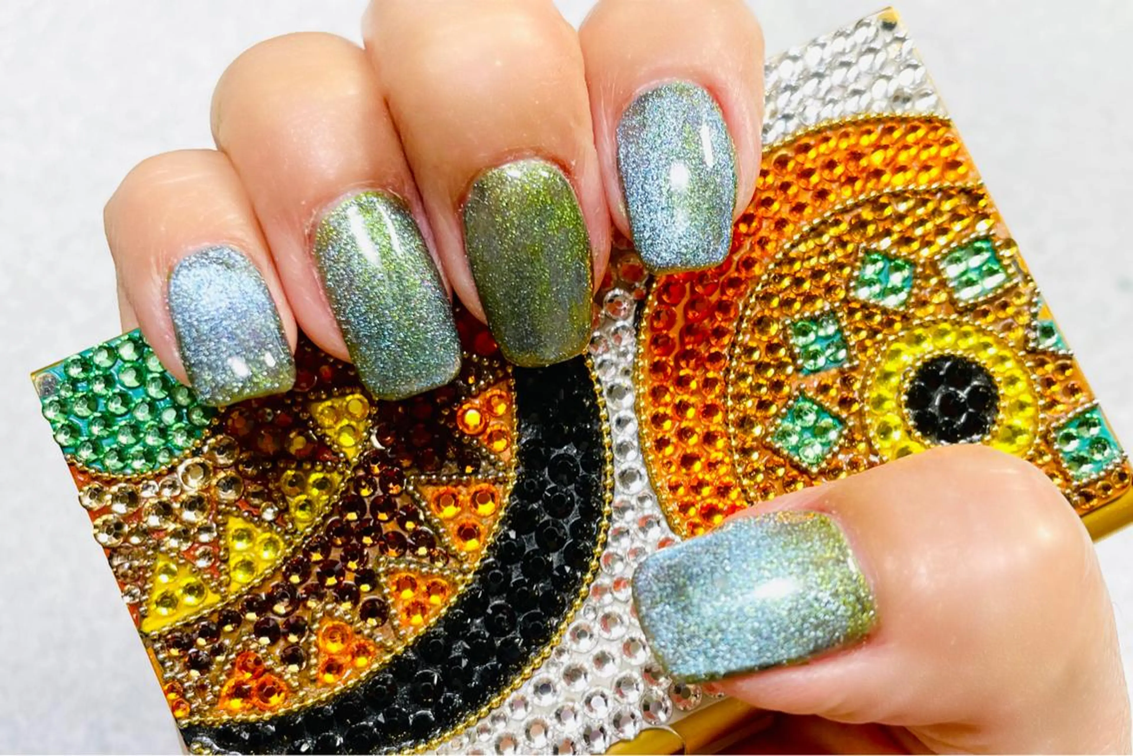 ネイル ジェルネイル マグネットネイル ミラーネイル ママリンド　志村坂上店所属・しみ えんのネイルデザイン