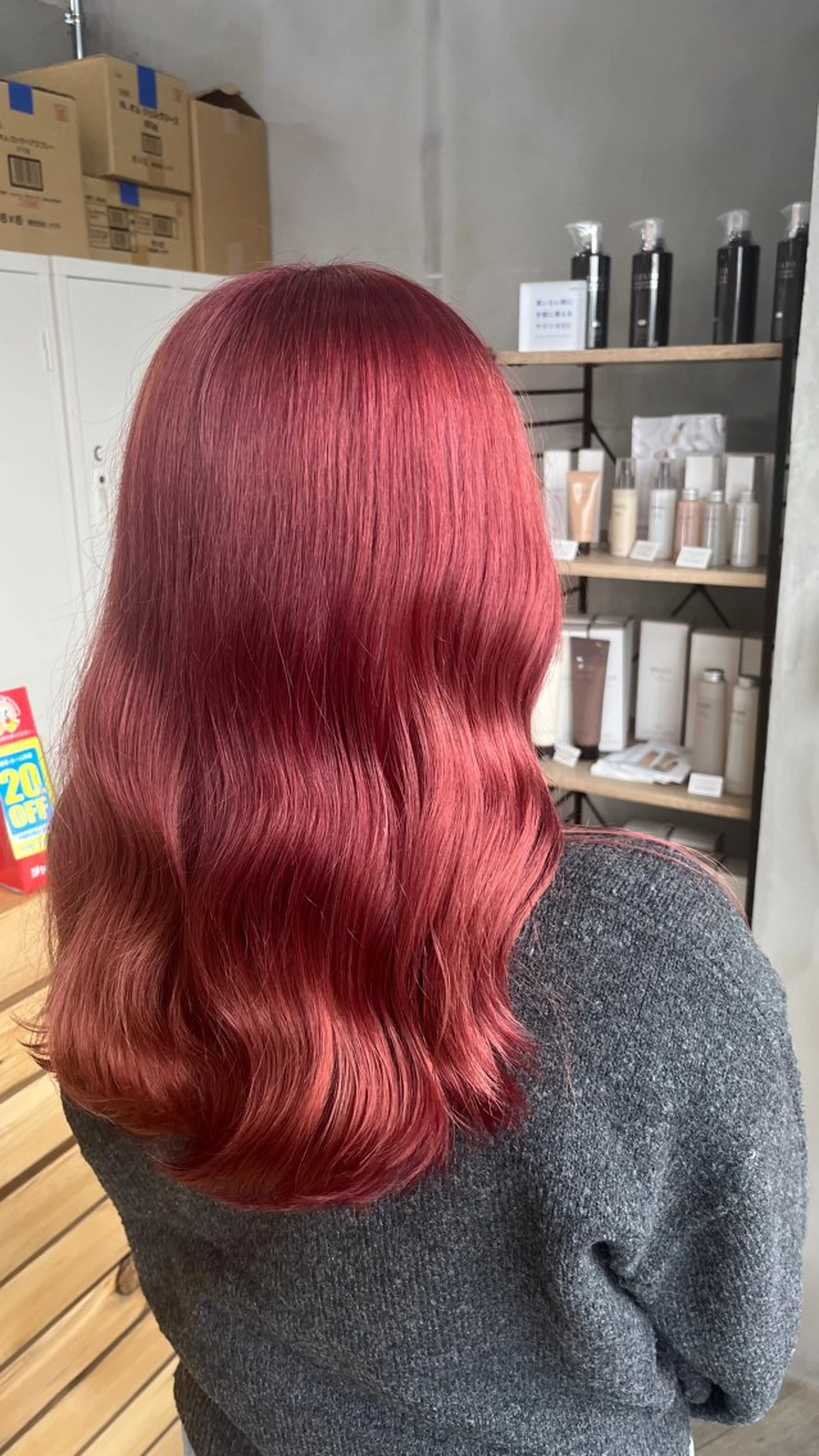 カラー カシス ピンクカラー 田中 萌のヘアスタイル