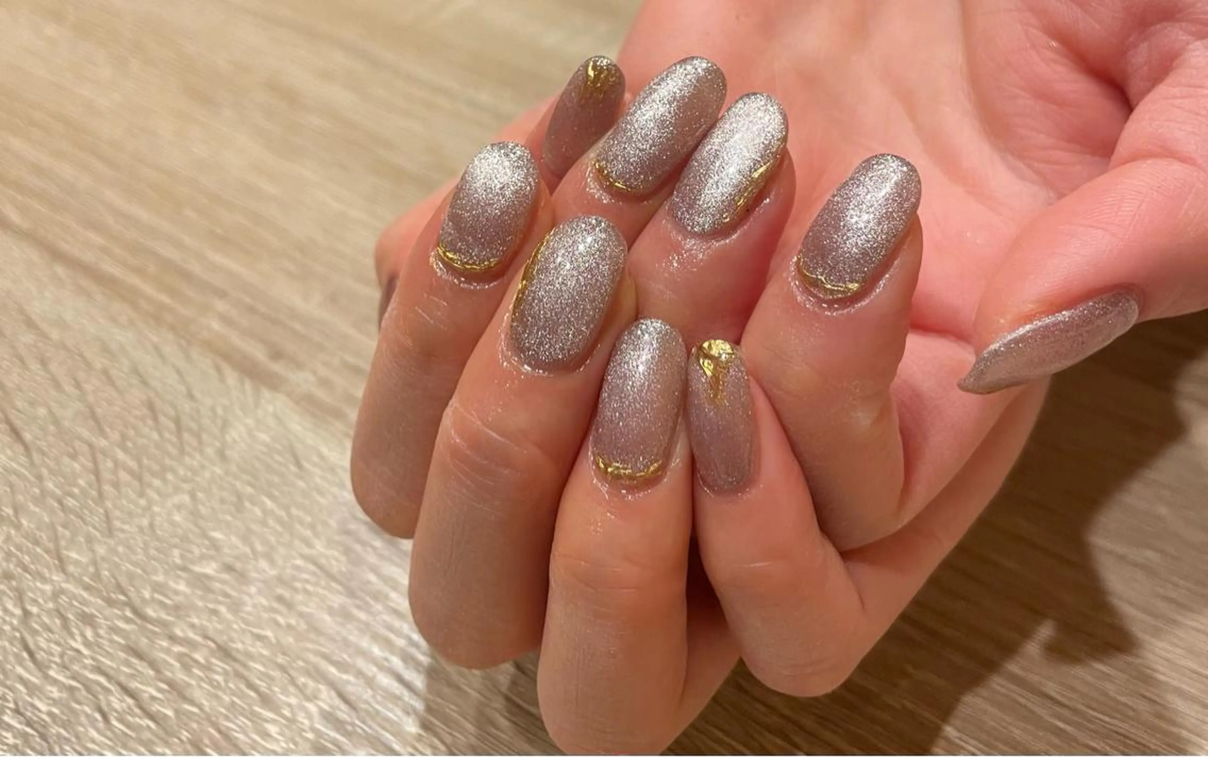 ネイル アートネイル マグネットネイル ミラーネイル ハンドネイル liberté所属・liberté🫧 新小岩のネイルデザイン