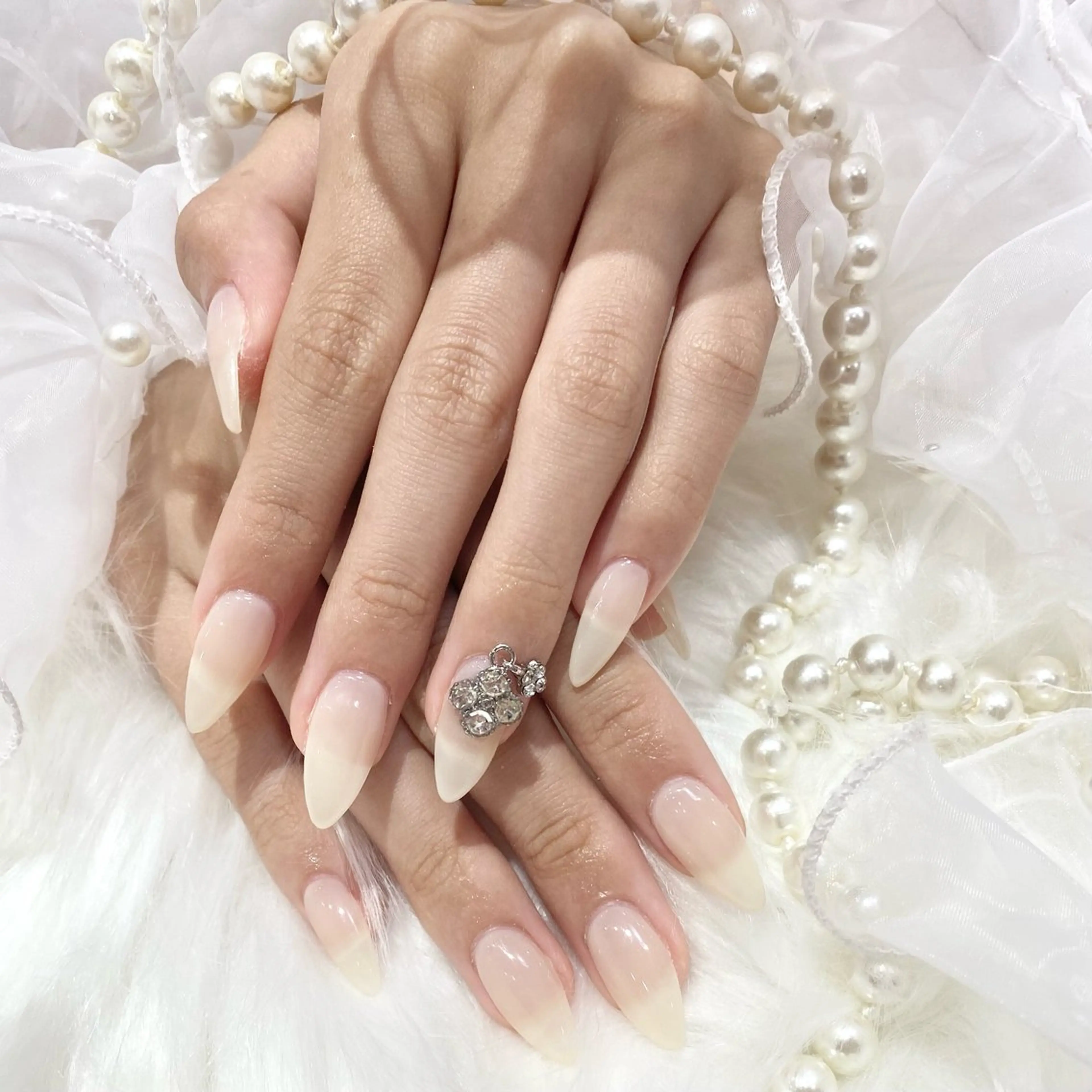 ネイル ハンドネイル WISTERIA azusaのネイルデザイン