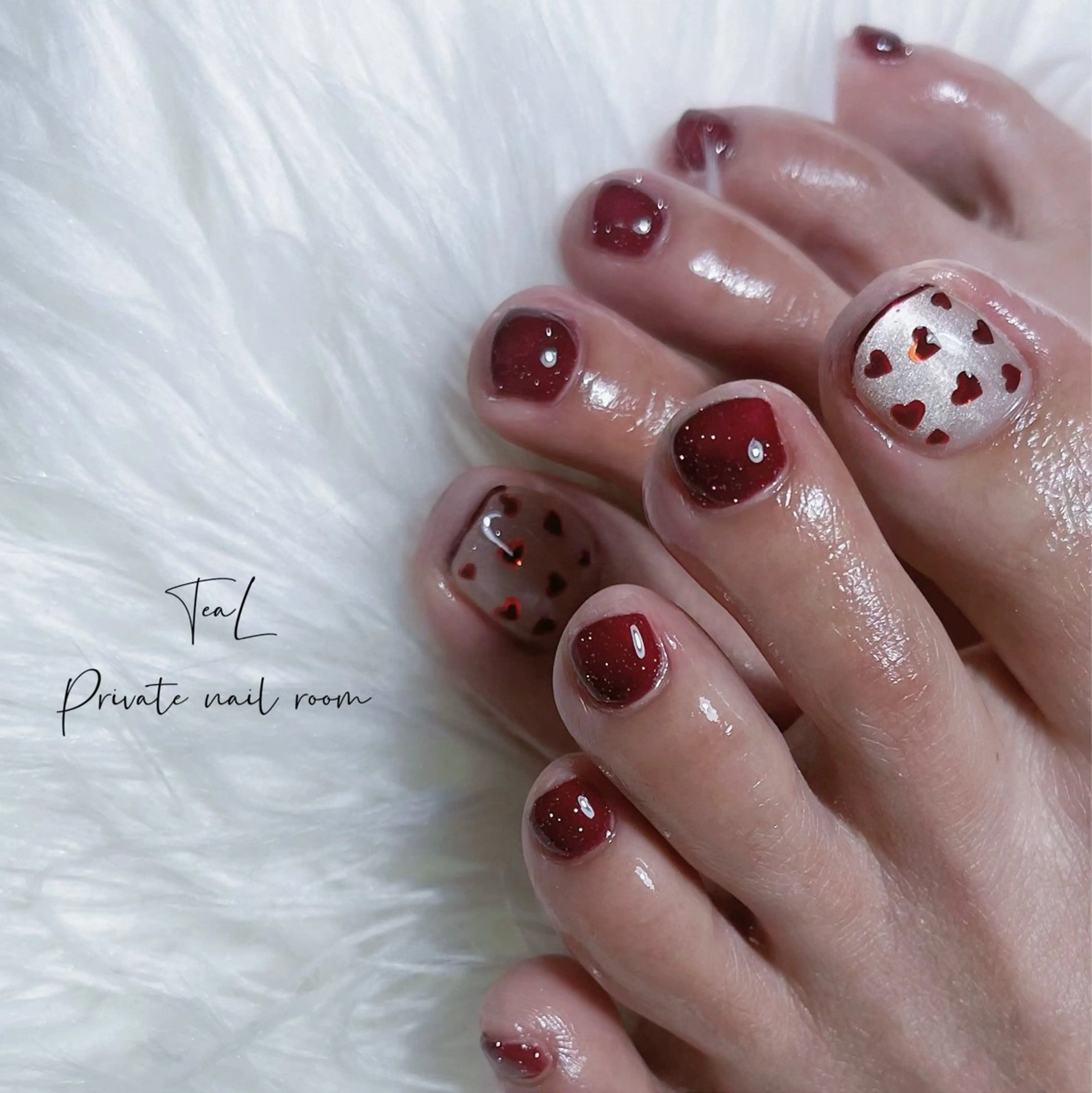 ネイル フラッシュネイル フットネイル ハート マグネットネイル 赤色 フットネイル TeaL nailのネイルデザイン