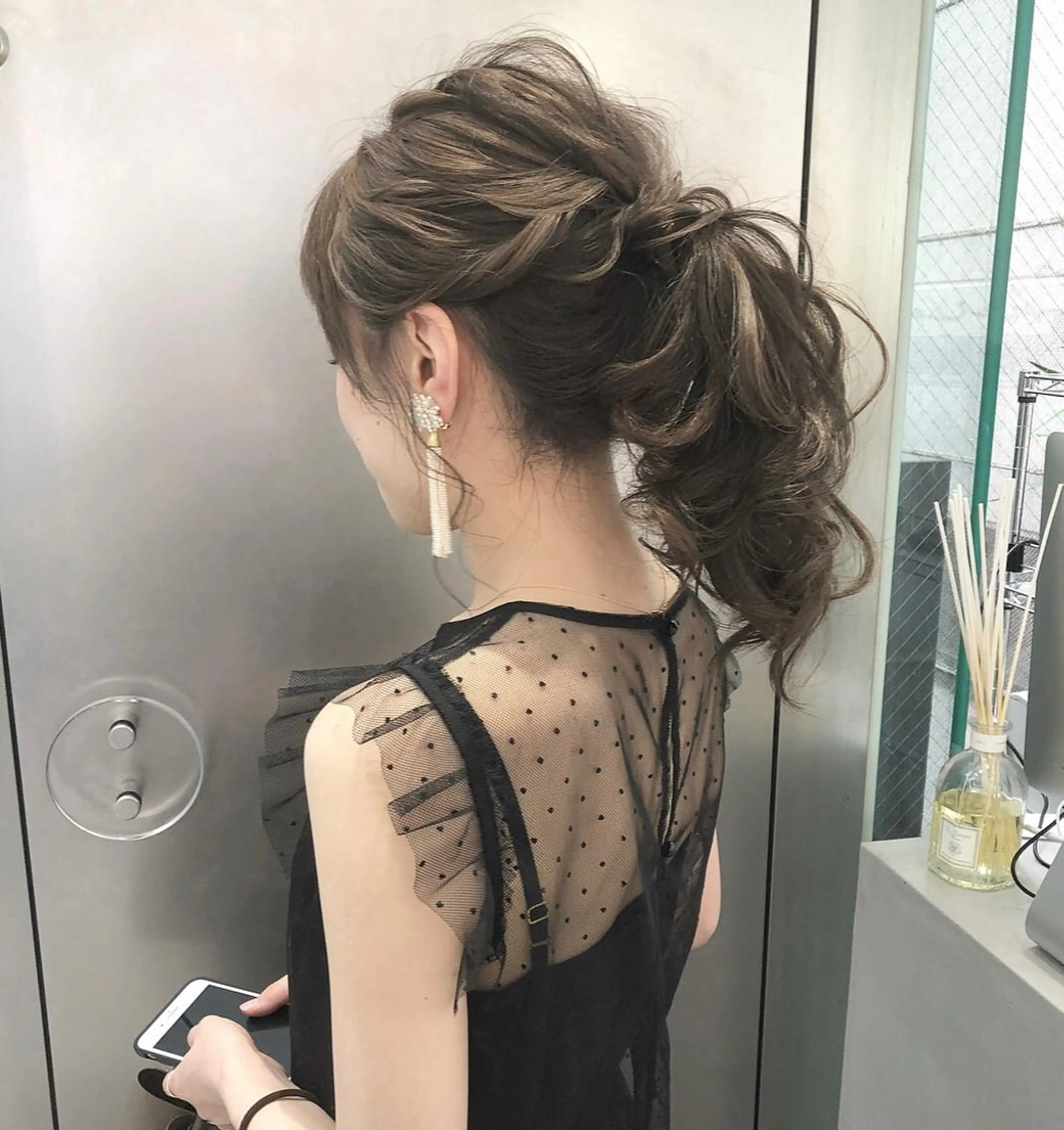 セミロング カラー ヘアアレンジ ポニーテール autre所属・大久保 ひでなりのヘアスタイル