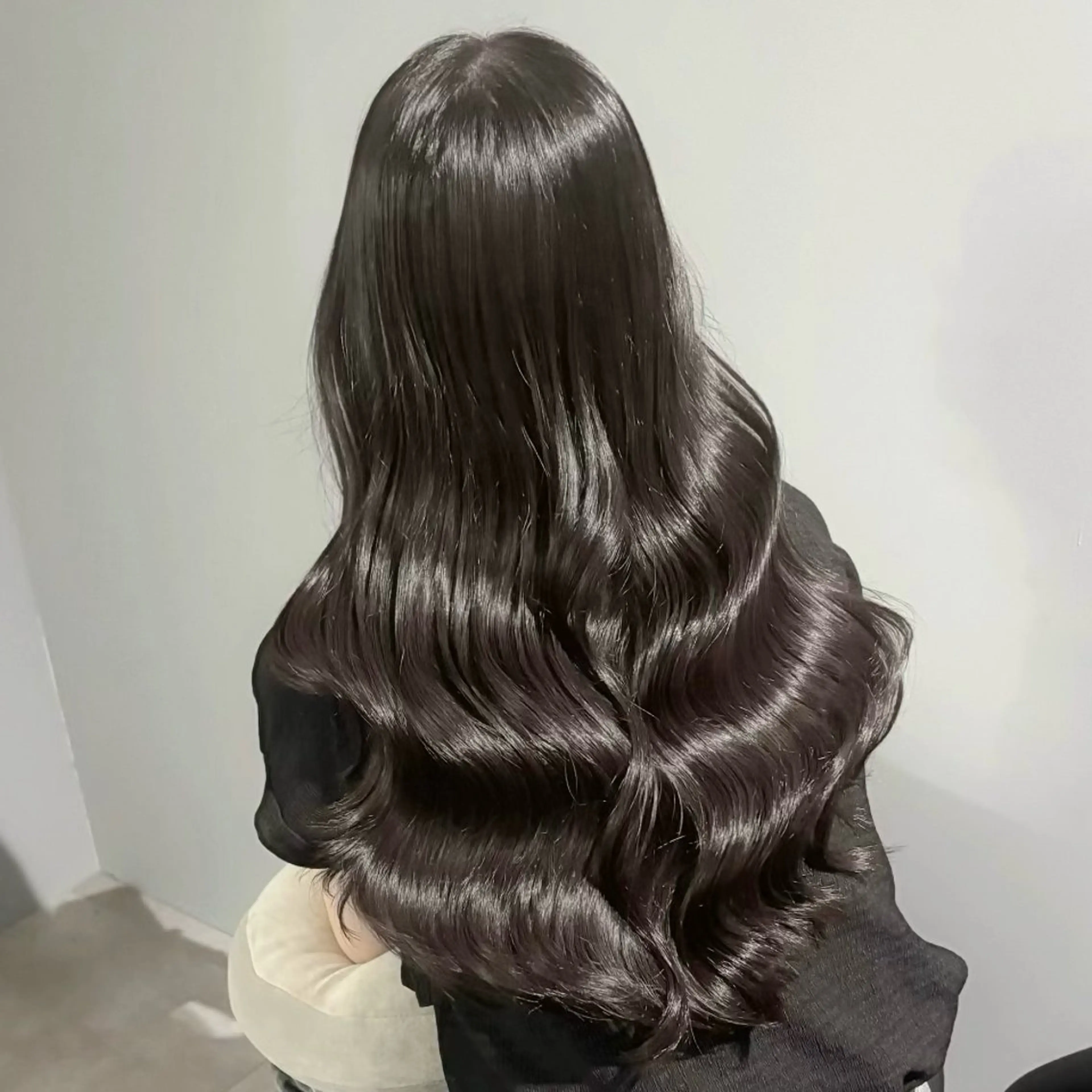 ロング ヘアカラー トリートメント シオン/艶髪/ グレージュカラーのヘアスタイル