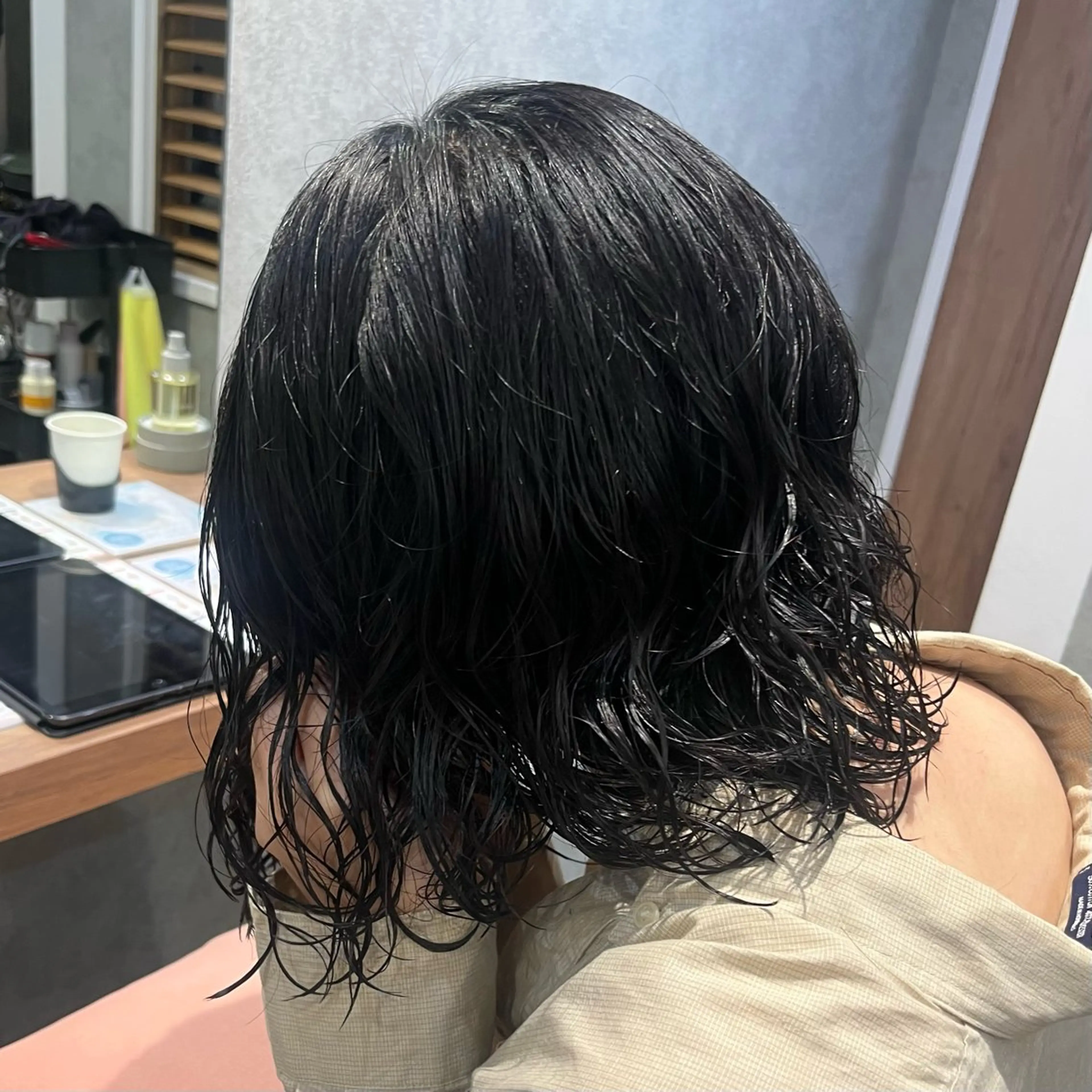 ミディアム パーマ ミディアムパーマ カット パーマ トリートメント ボブ/プツッとボブ/ 暖色カラー/モエのヘアスタイル