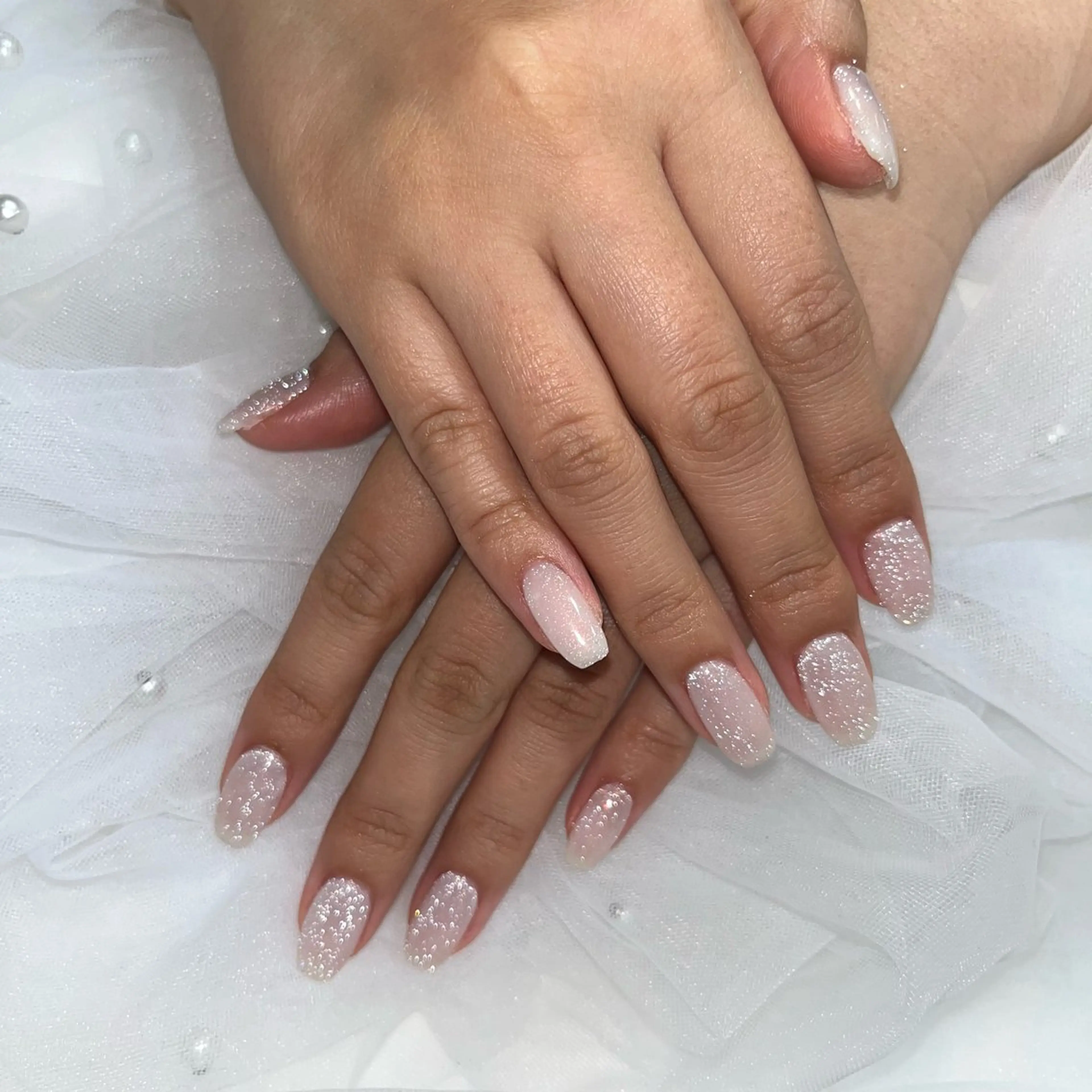 ネイル ホワイト ハンドネイル sakura 💘のネイルデザイン