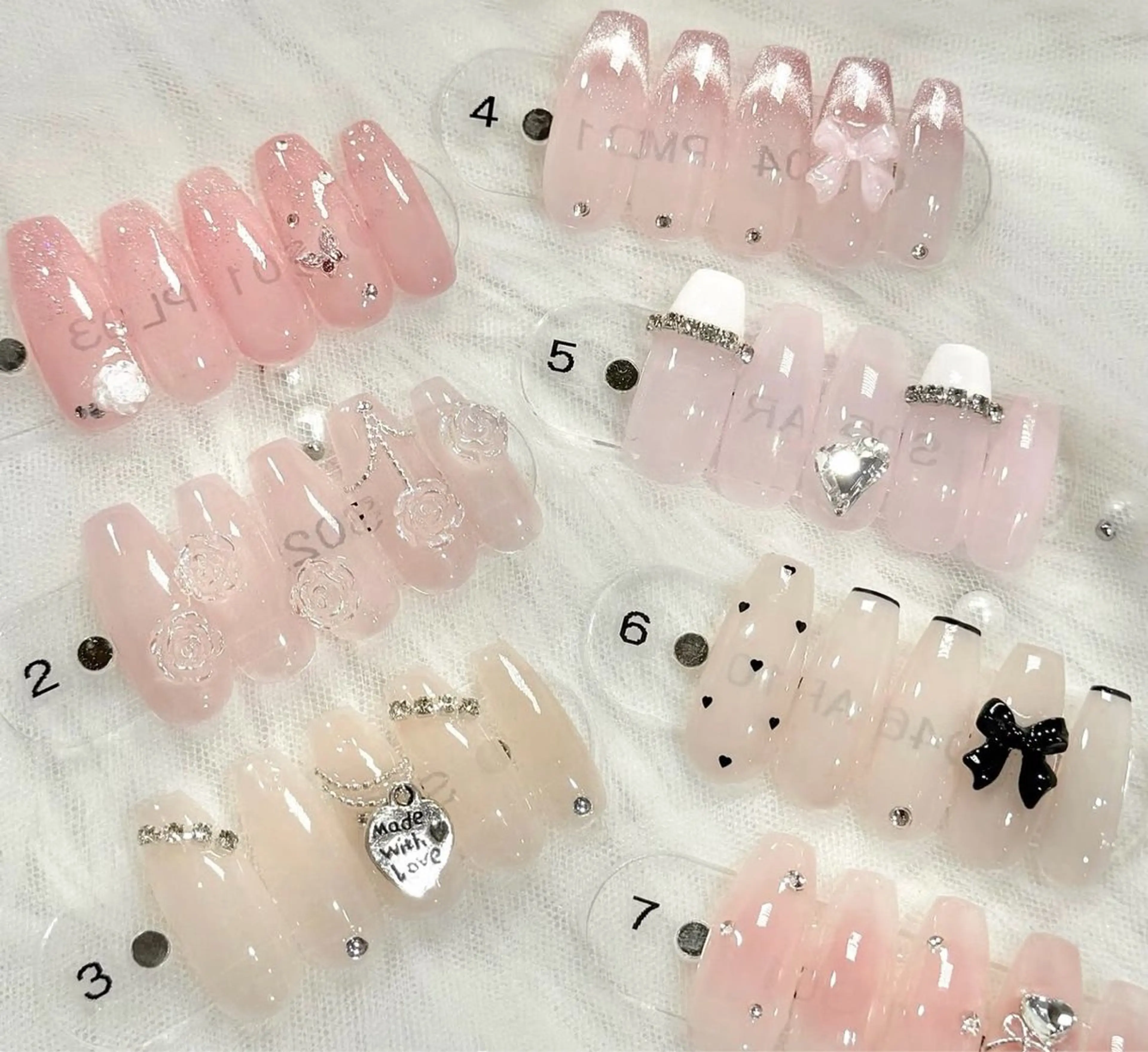 ネイル ハンドネイル emure. .のネイルデザイン