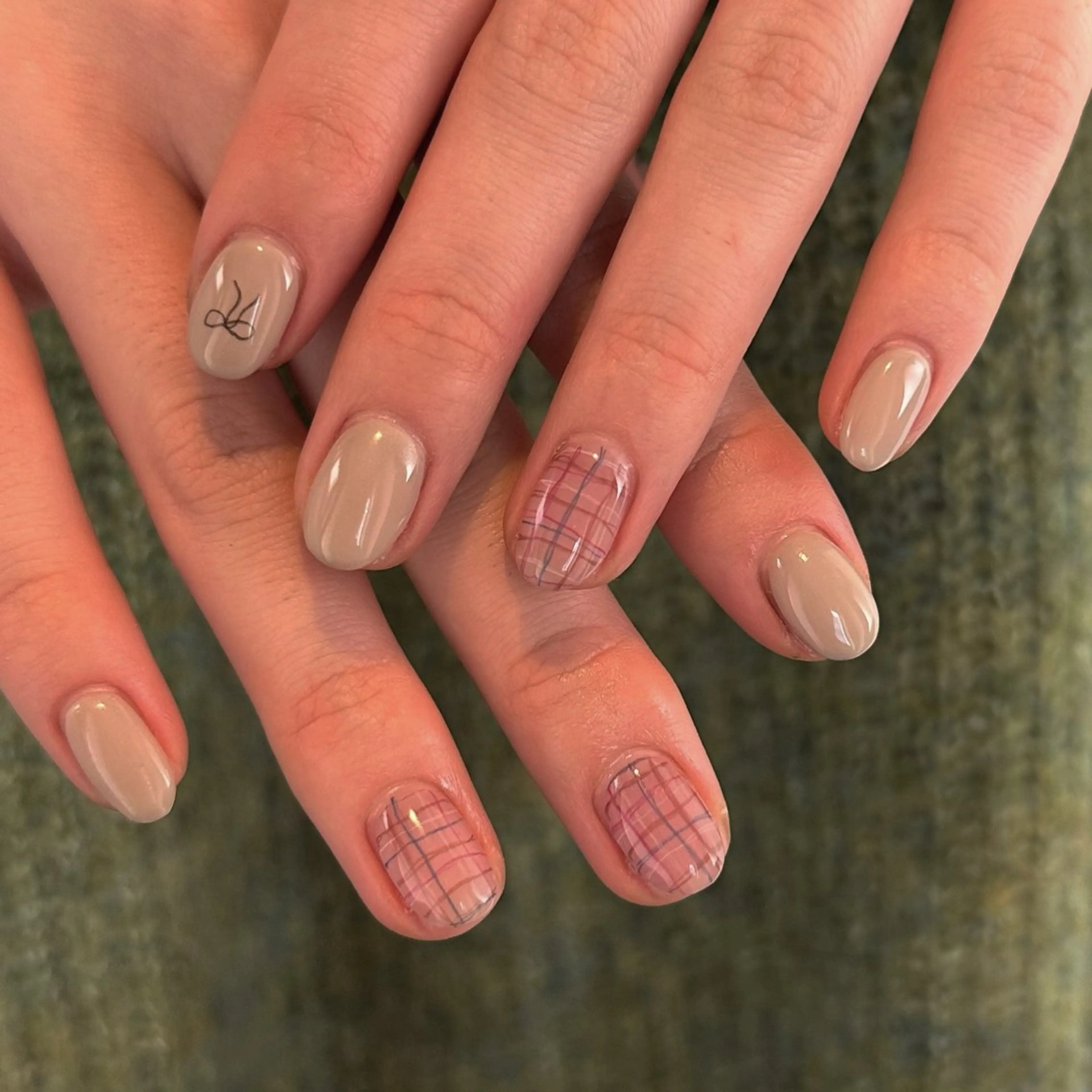 ネイル scré as Ételのネイルデザイン