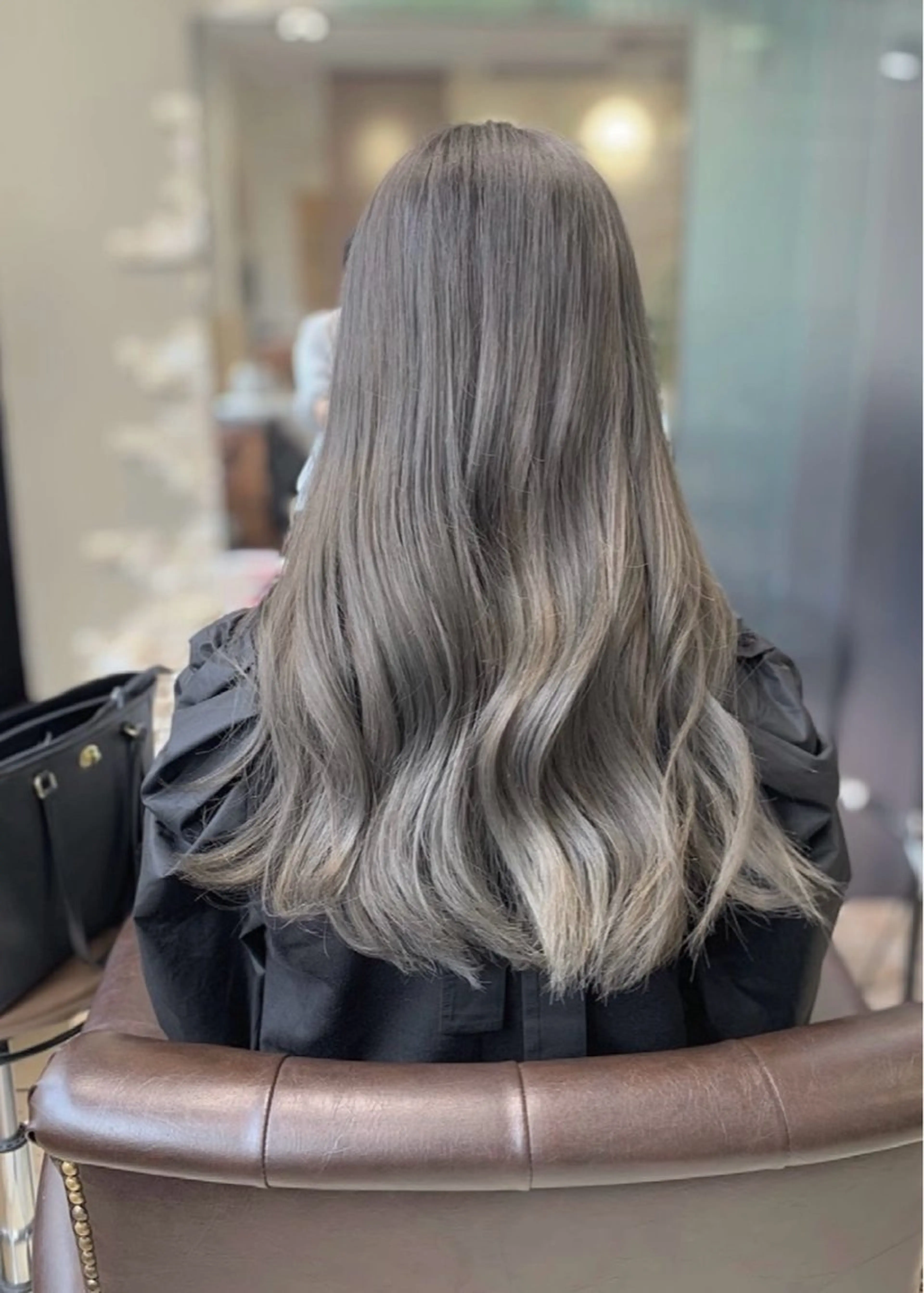 ロング カラー グレージュ ヘアカラー トリートメント 艶髪カラー✨似合わせ No.1🥇渡辺康貴のヘアスタイル