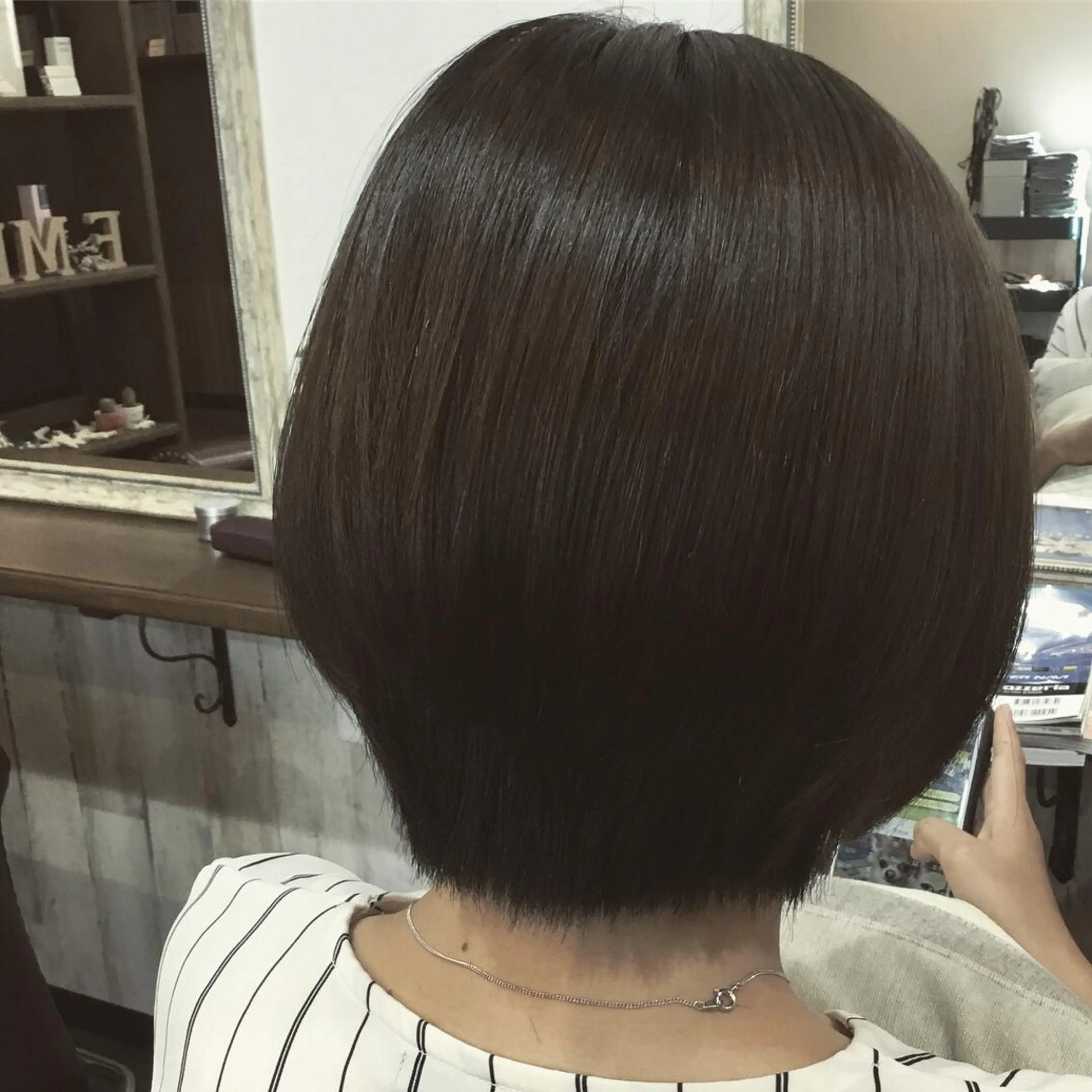 ショート カラー パーマ embrace エンブレイスのヘアスタイル
