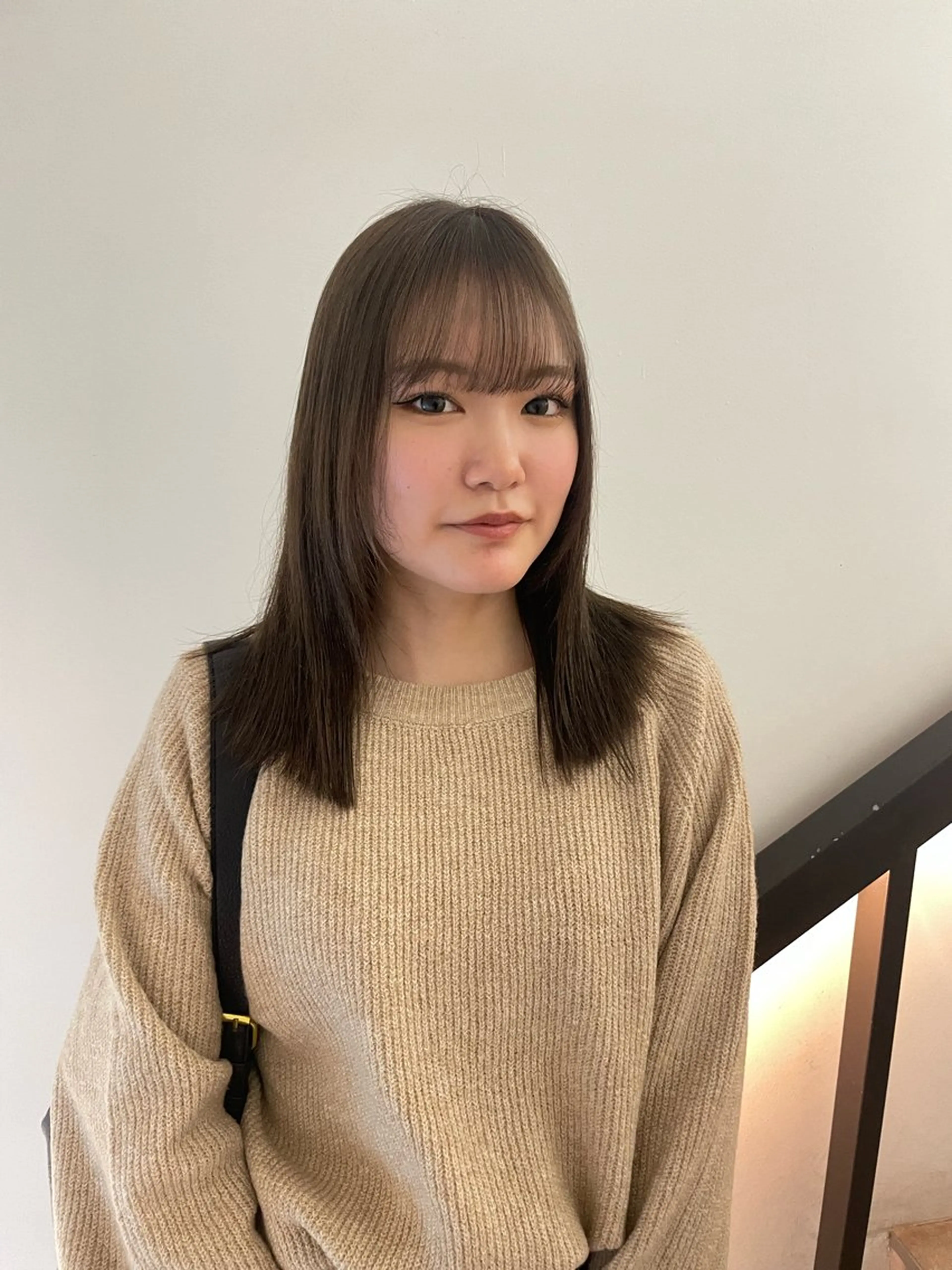 ミディアム カラー ヘアカラー トリートメント 🌟暖色系ハイトーン 🌟AIのヘアスタイル