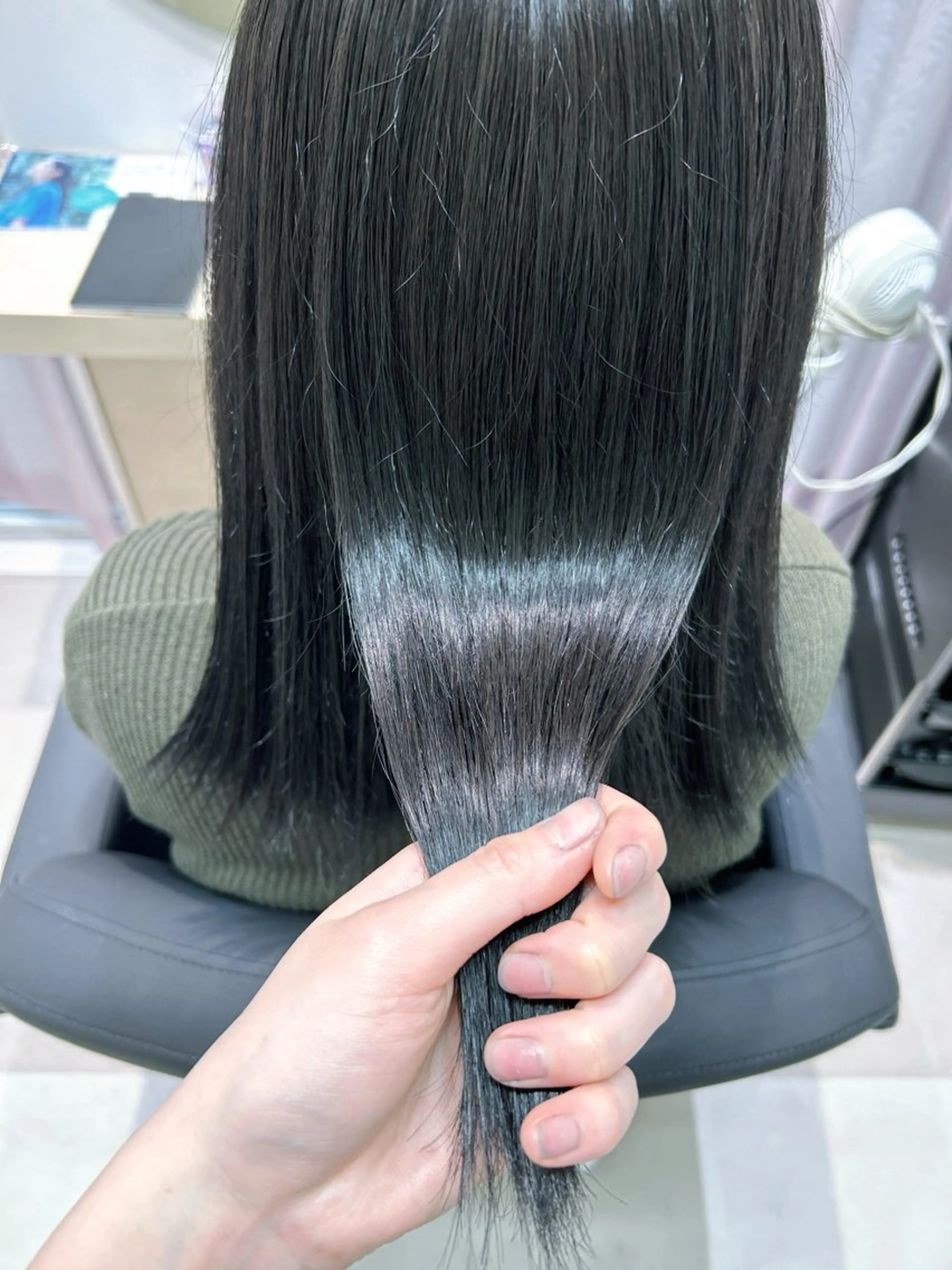 セミロング カラー 透明感カラー 韓国風ヘア 🌷MIREA🌷 LUANA 難波店のヘアスタイル