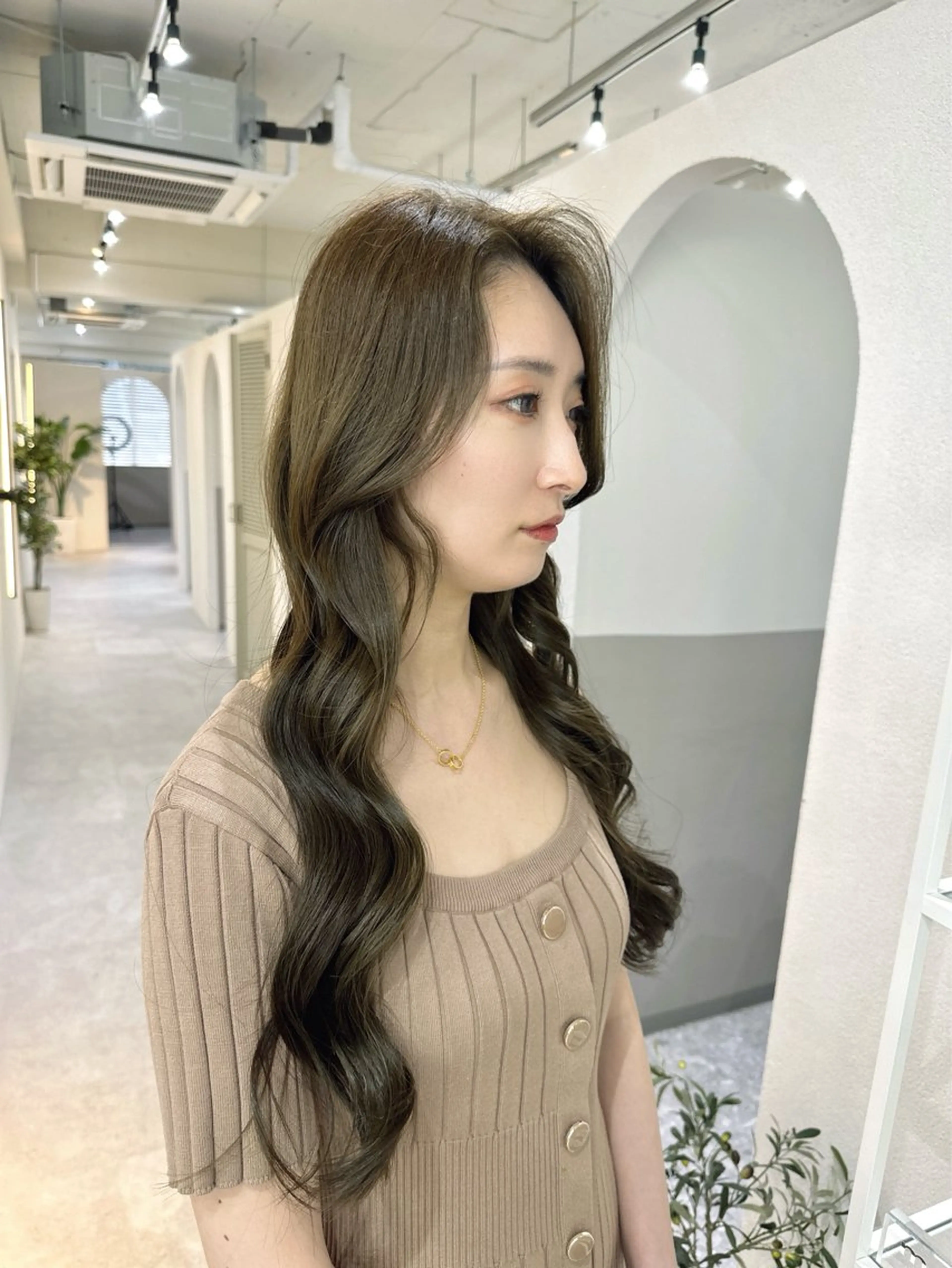 ロング カラー 韓国レイヤー透明感 カラーヨウスケのヘアスタイル