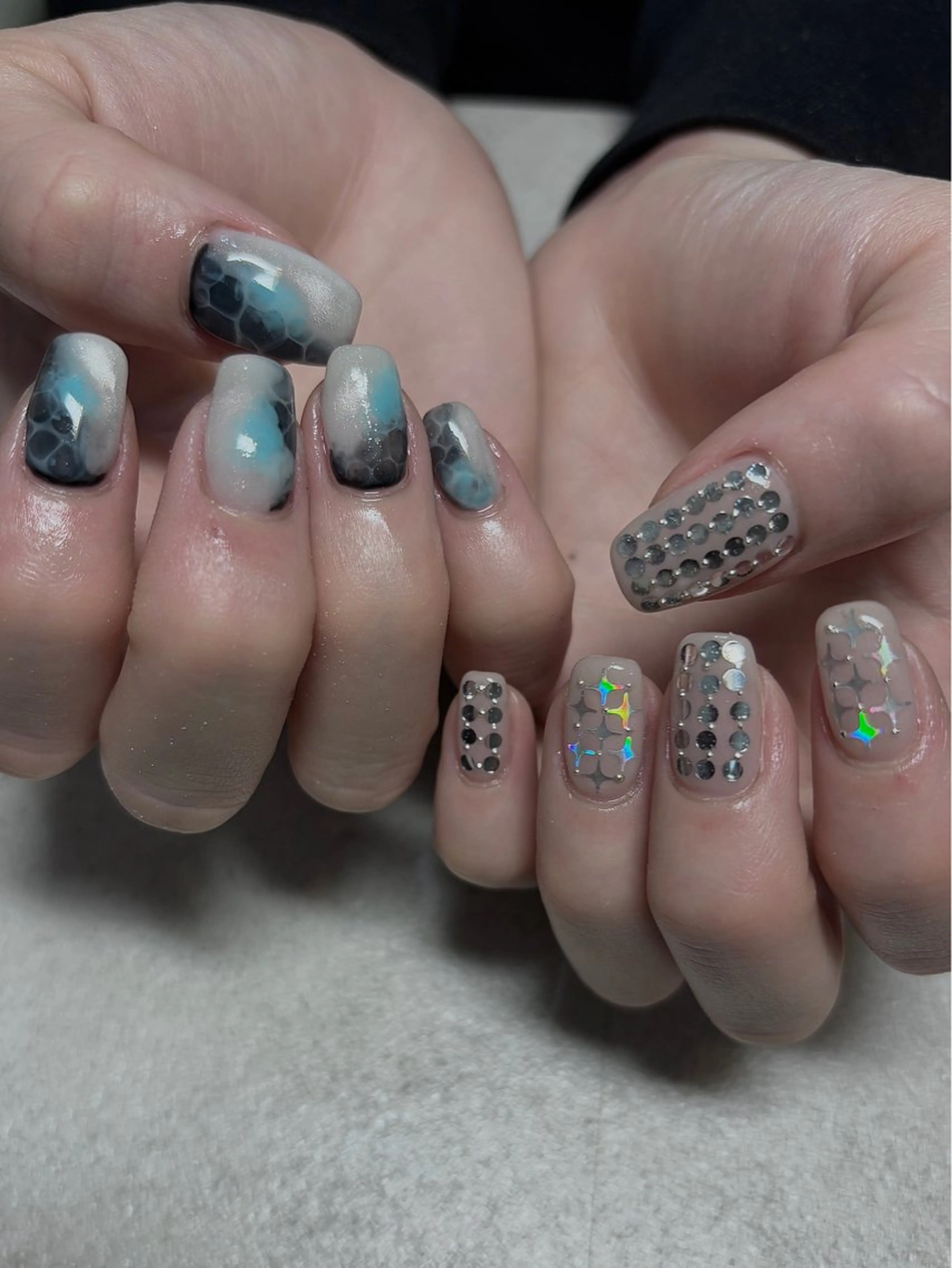 ネイル ホログラムネイル キラキラネイル 韓国ネイル 大理石ネイル(マーブル) ニュアンスネイル ハンドネイル acs.n所属・ネイル，耳つぼ 風間すみれのその他イメージ