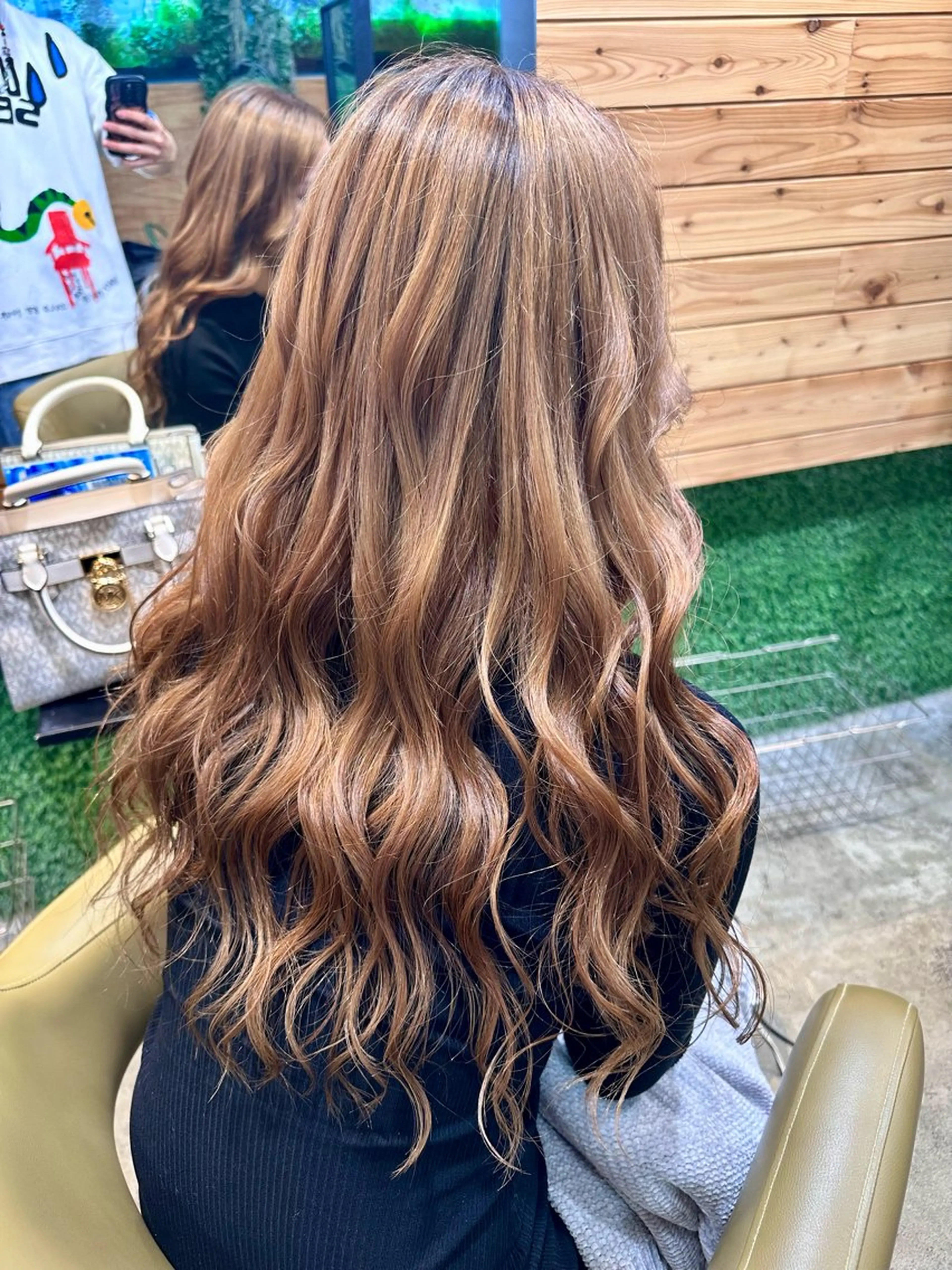 ロング カラー ヘアアレンジ CREST所属・谷口 怜音のヘアスタイル