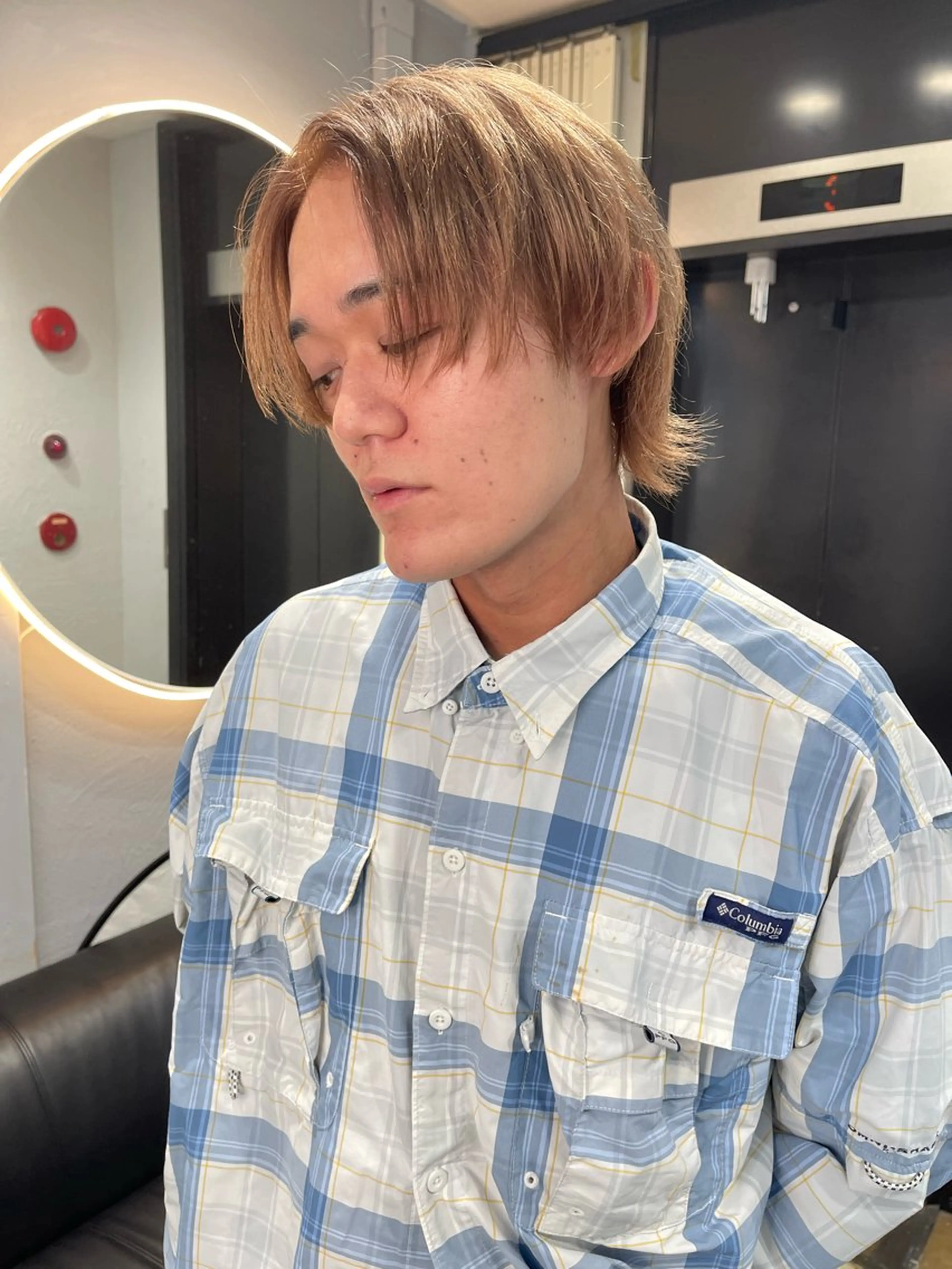 ミディアム カラー メンズ メンズブリーチ メンズハイトーン メンズインナーカラー ブリーチ ケアブリーチ ヘアカラー トリートメント TATSUブリーチ/ ミルクティーベージュのヘアスタイル