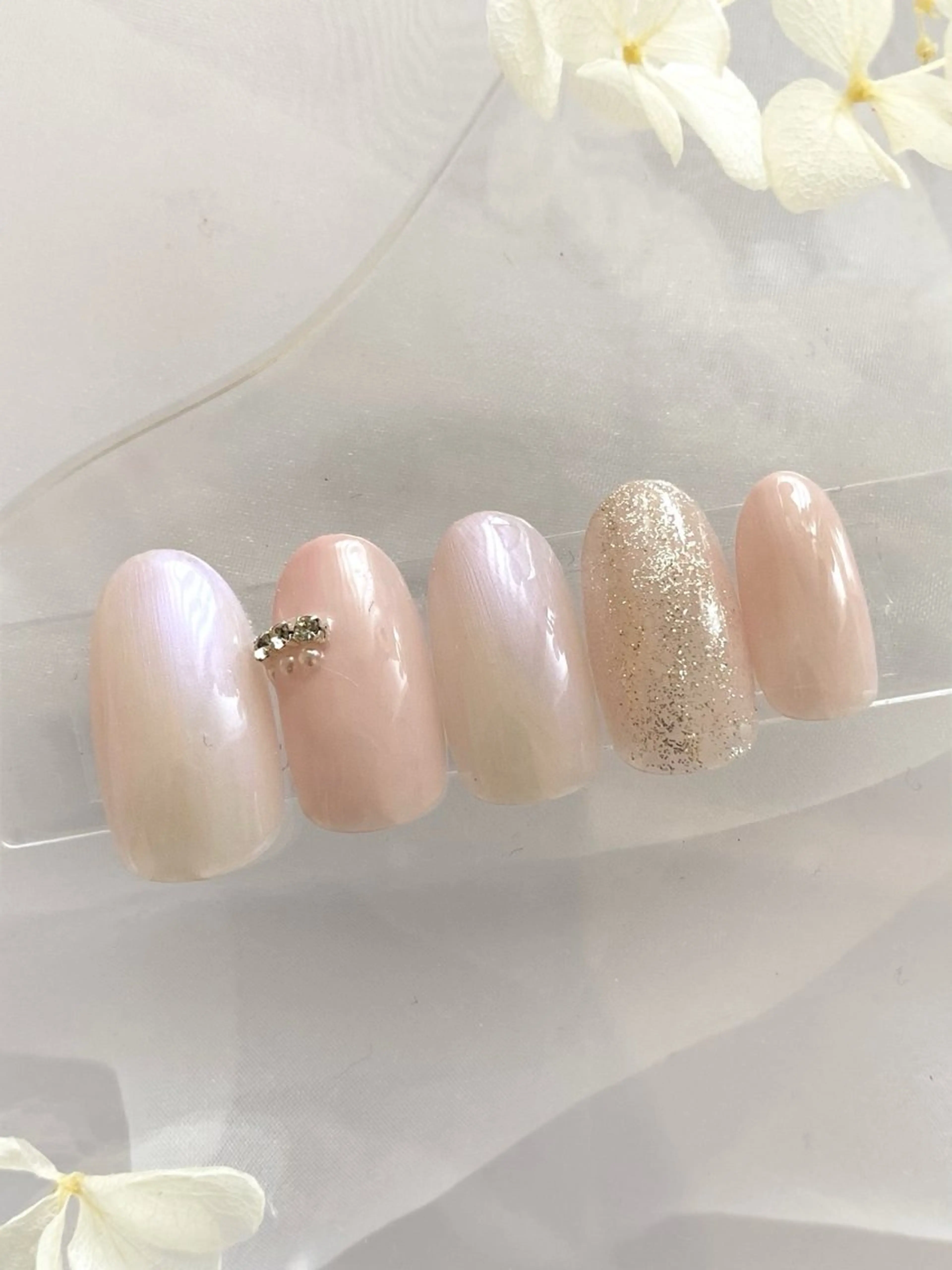 ネイル オーロラネイル ジェルネイル ガーリー キラキラネイル オフィスネイル 【 Miary 】 パラジェル認定サロンのネイルデザイン