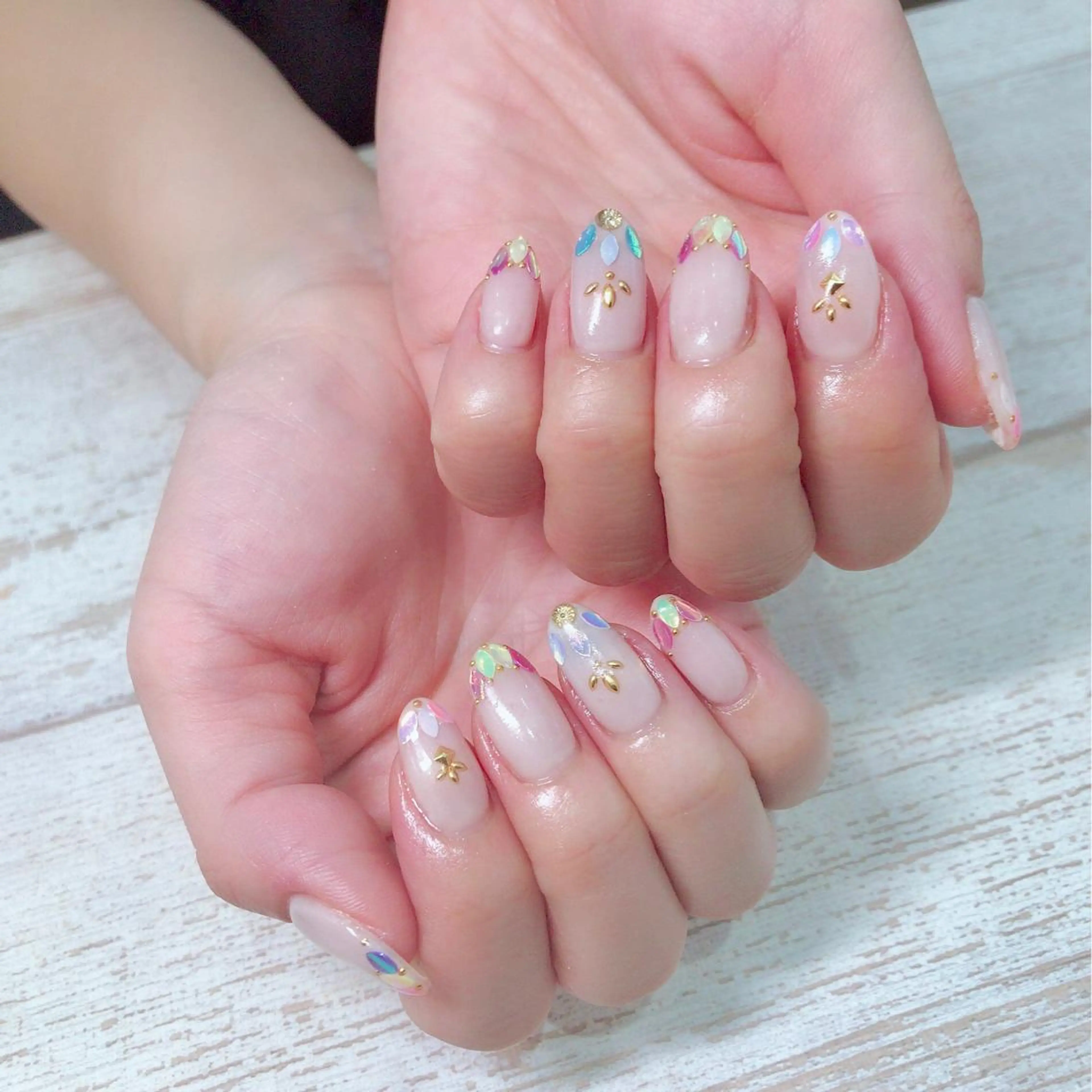 ネイル キラキラネイル 春ネイル Lino+ ネイル&よもぎ蒸しのネイルデザイン