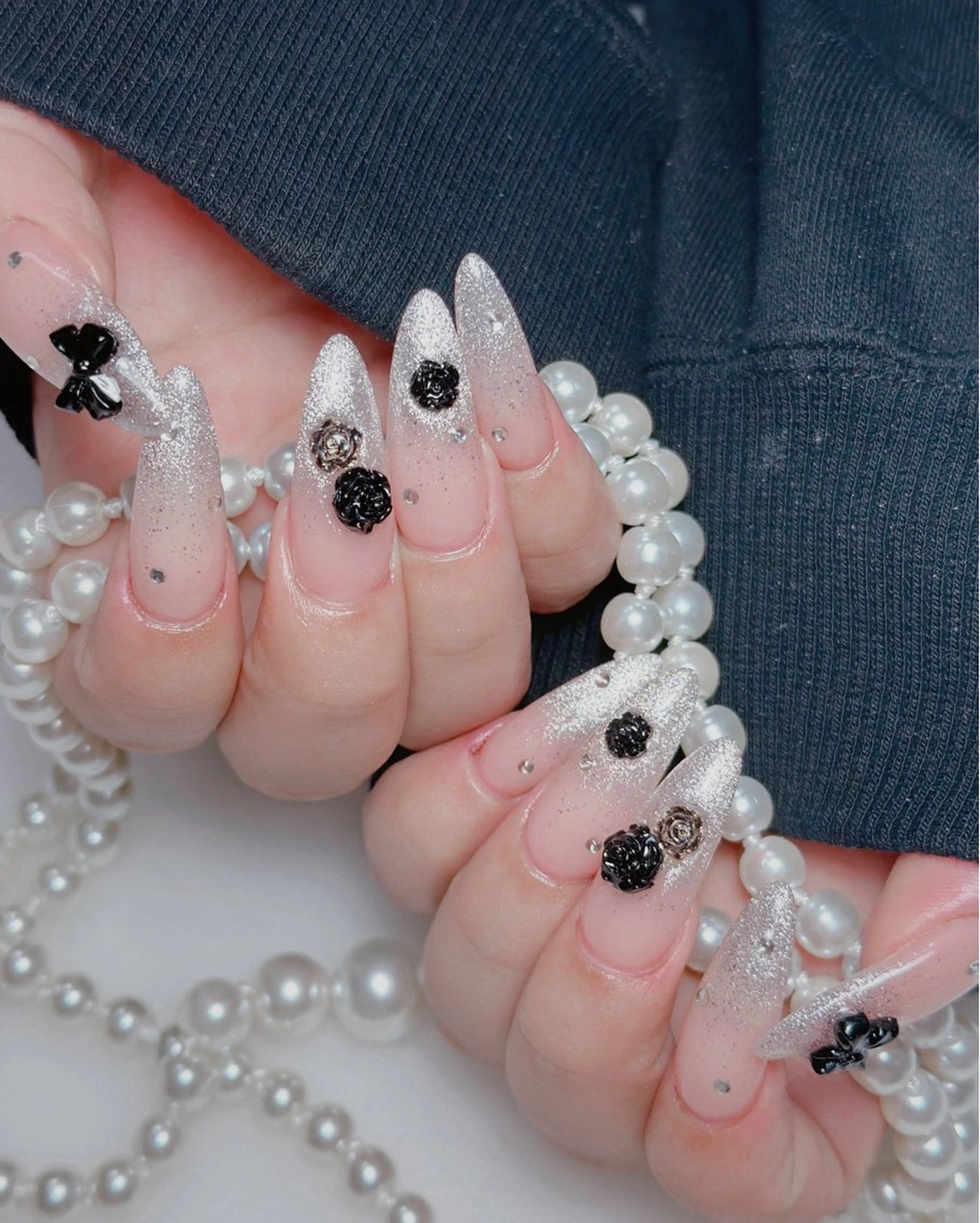 ネイル オーロラネイル 長さ出し フットネイル 韓国ネイル ラメ(グリッター) ハンドネイル 👍thumbs up nail👍のネイルデザイン