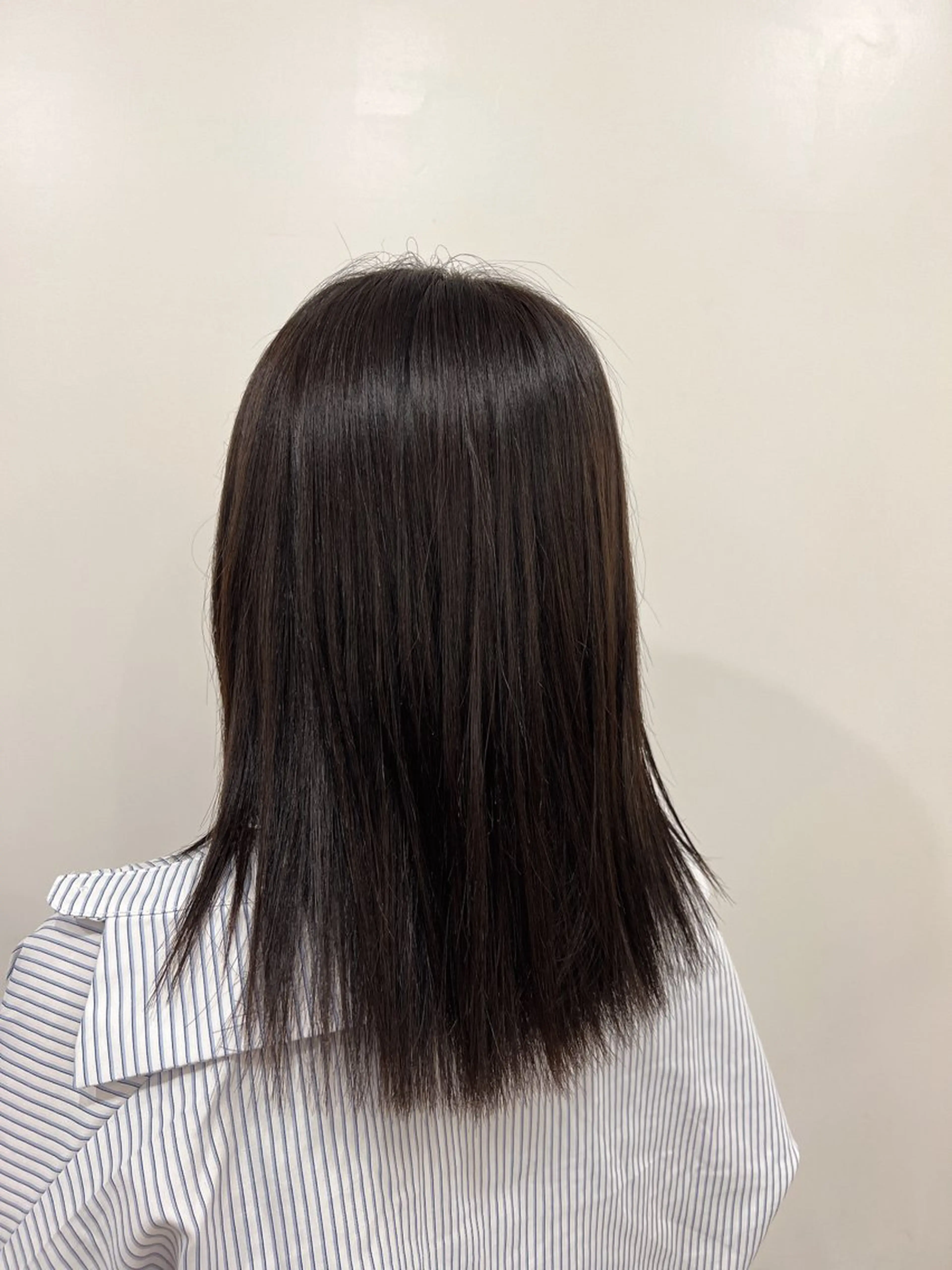 セミロング カラー シアン　橋本店所属・SHIAN 橋本 Daikiのヘアスタイル