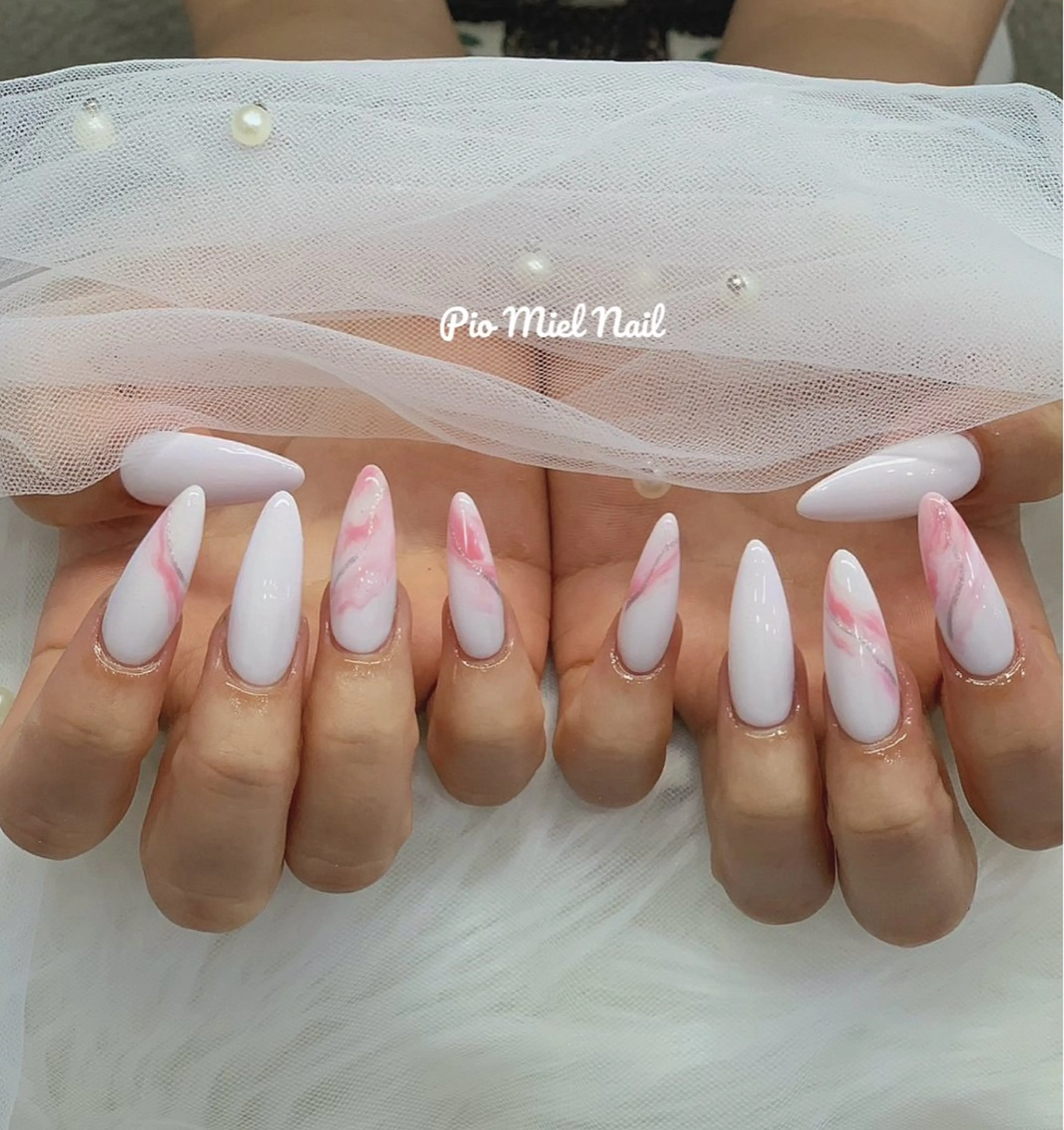 ミディアム 韓国風ヘア ハンドネイル Pio Mielのネイルデザイン