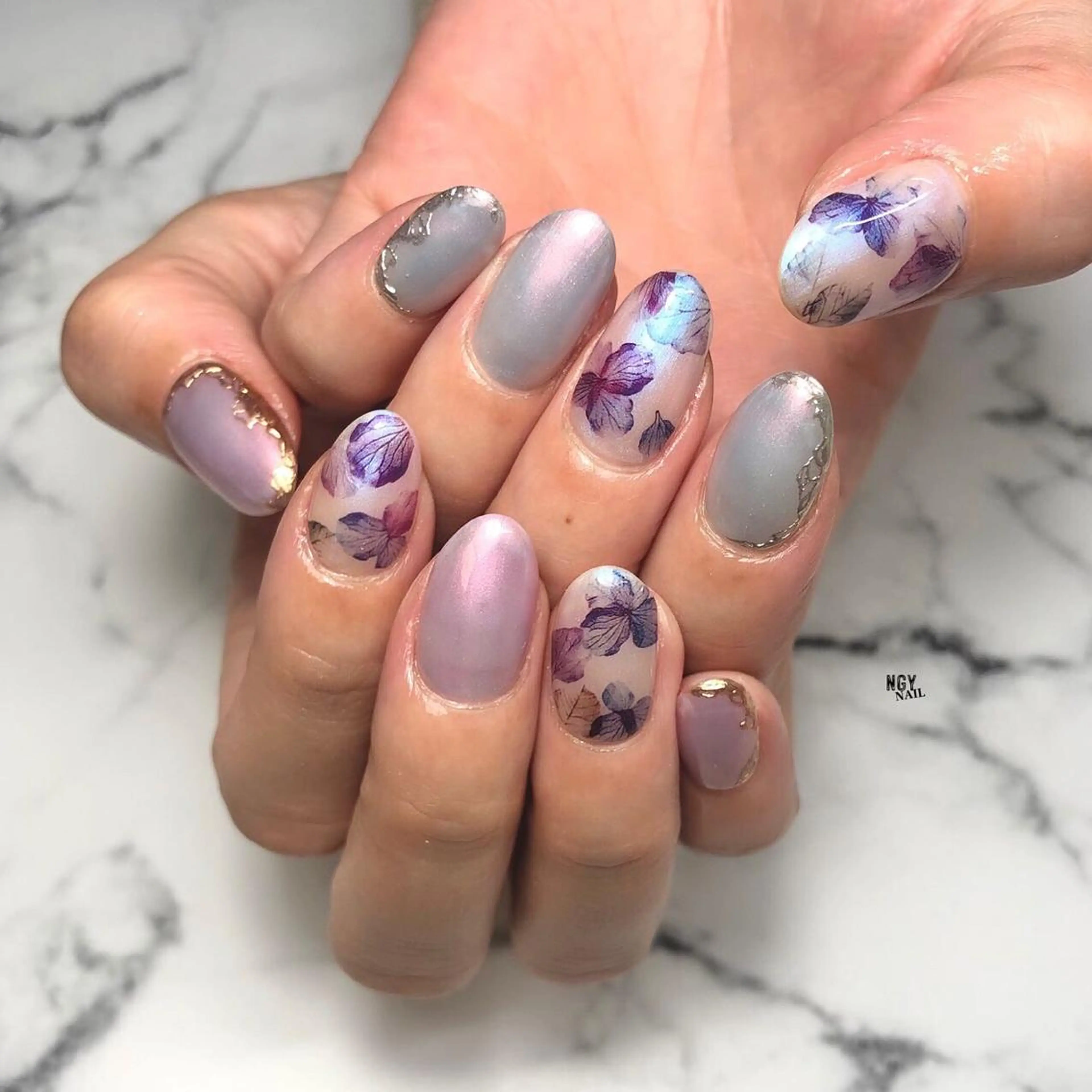 ネイル ブルー ジェルネイル 韓国ネイル 水色 ミラーネイル ハンドネイル NAIL NOWのネイルデザイン