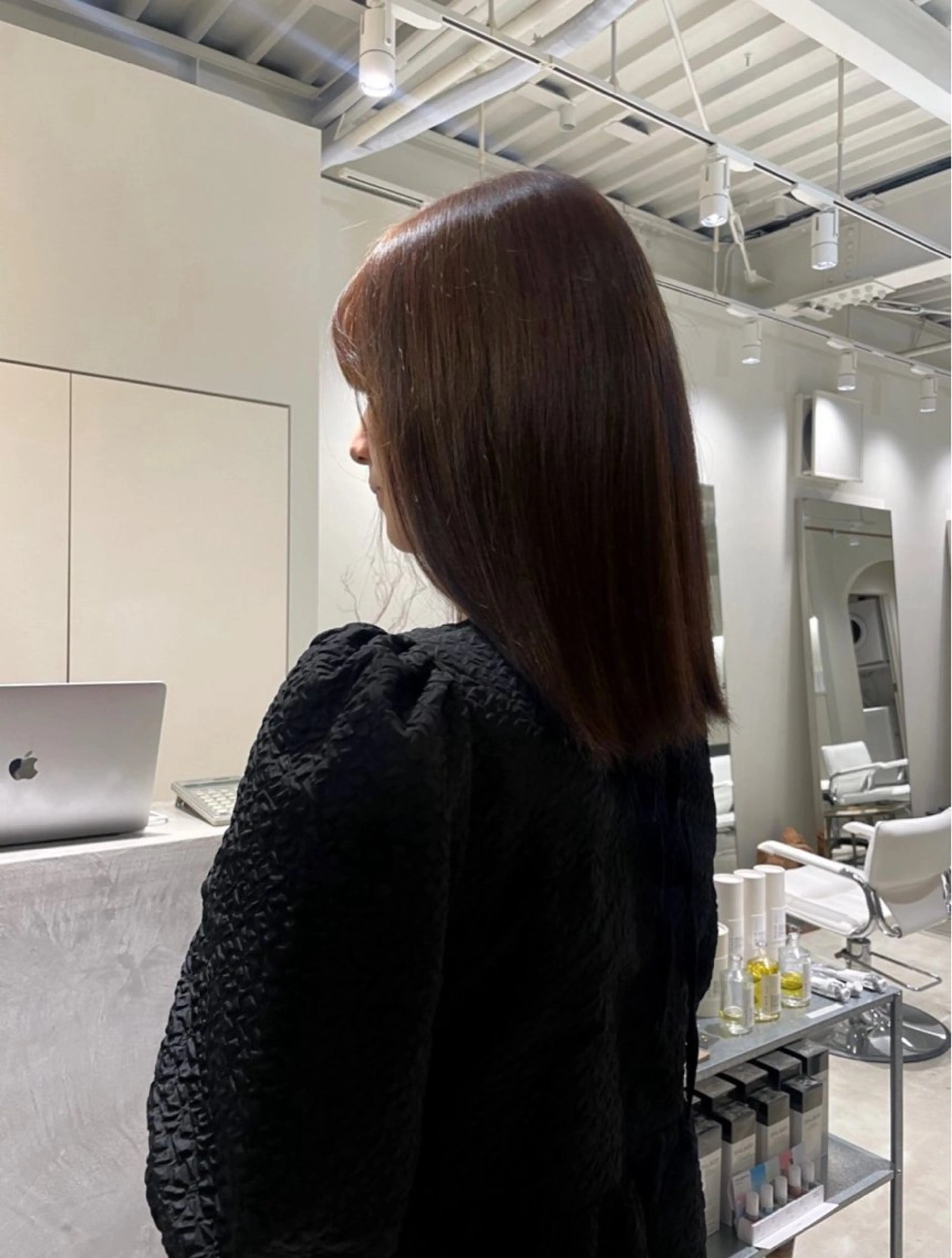 セミロング カラー ヘアカラー 林 千聖のヘアスタイル