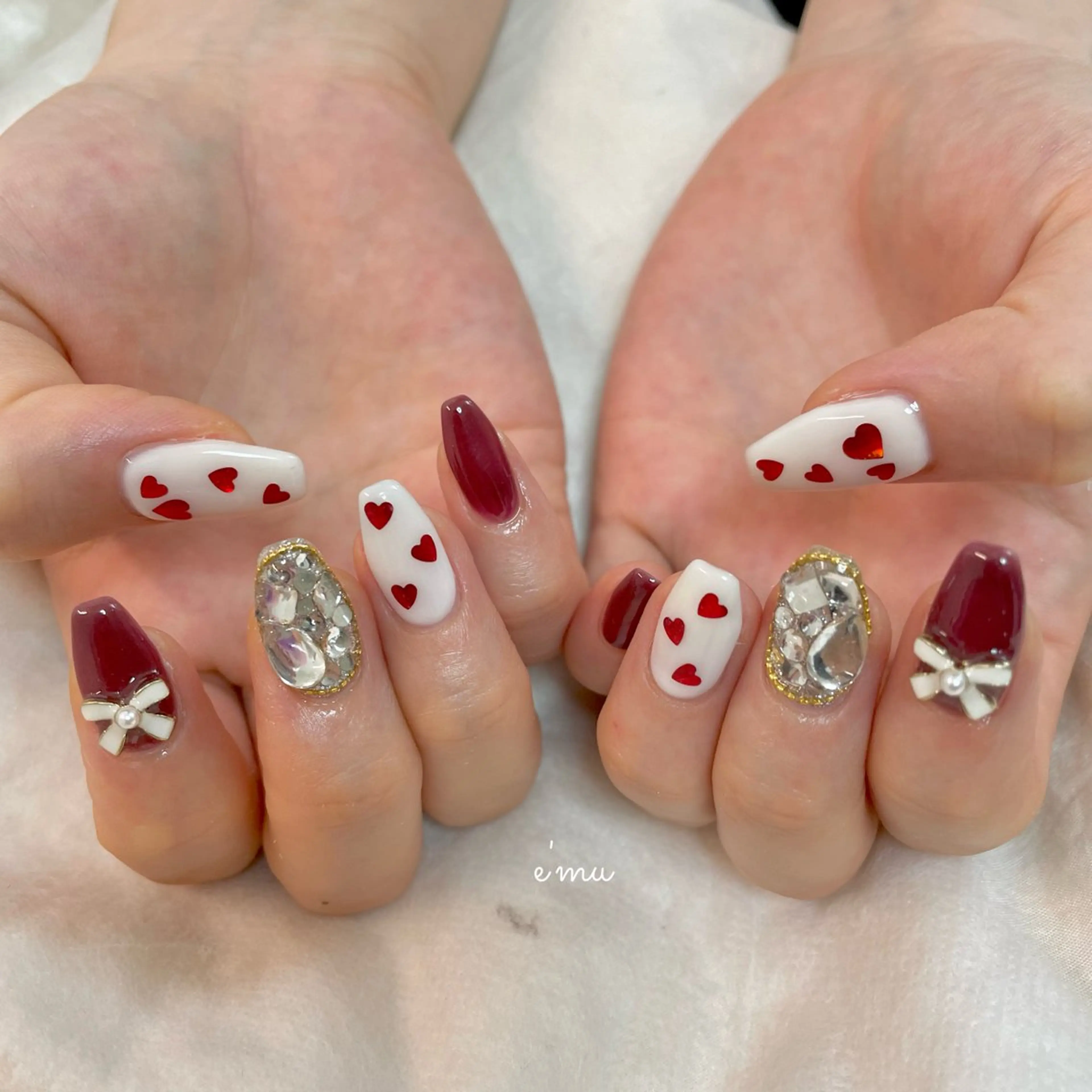ネイル ハート ハンドネイル nail salon e'mu💐のネイルデザイン