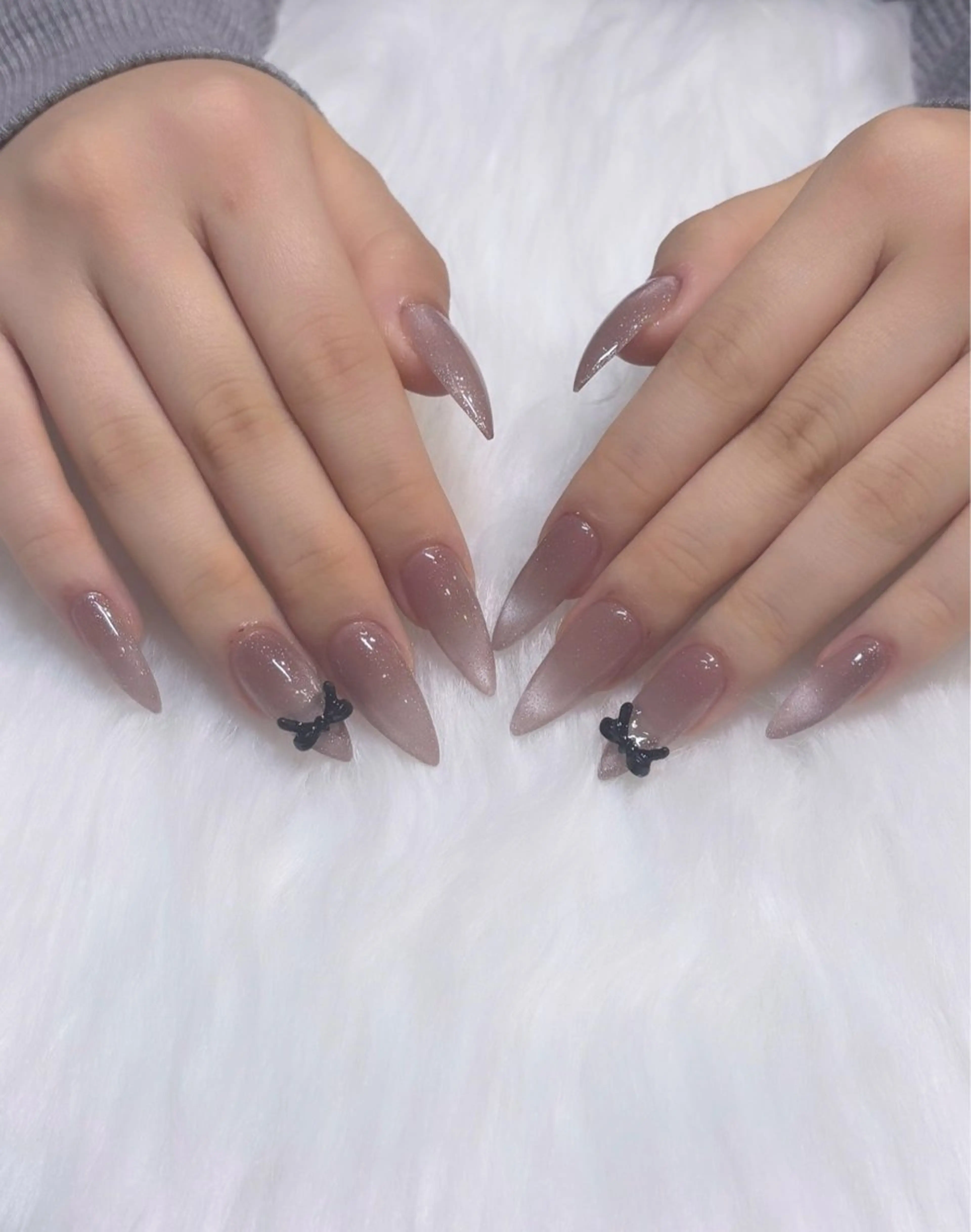 ネイル マグネットネイル リボン ハンドネイル yuna 💕のネイルデザイン