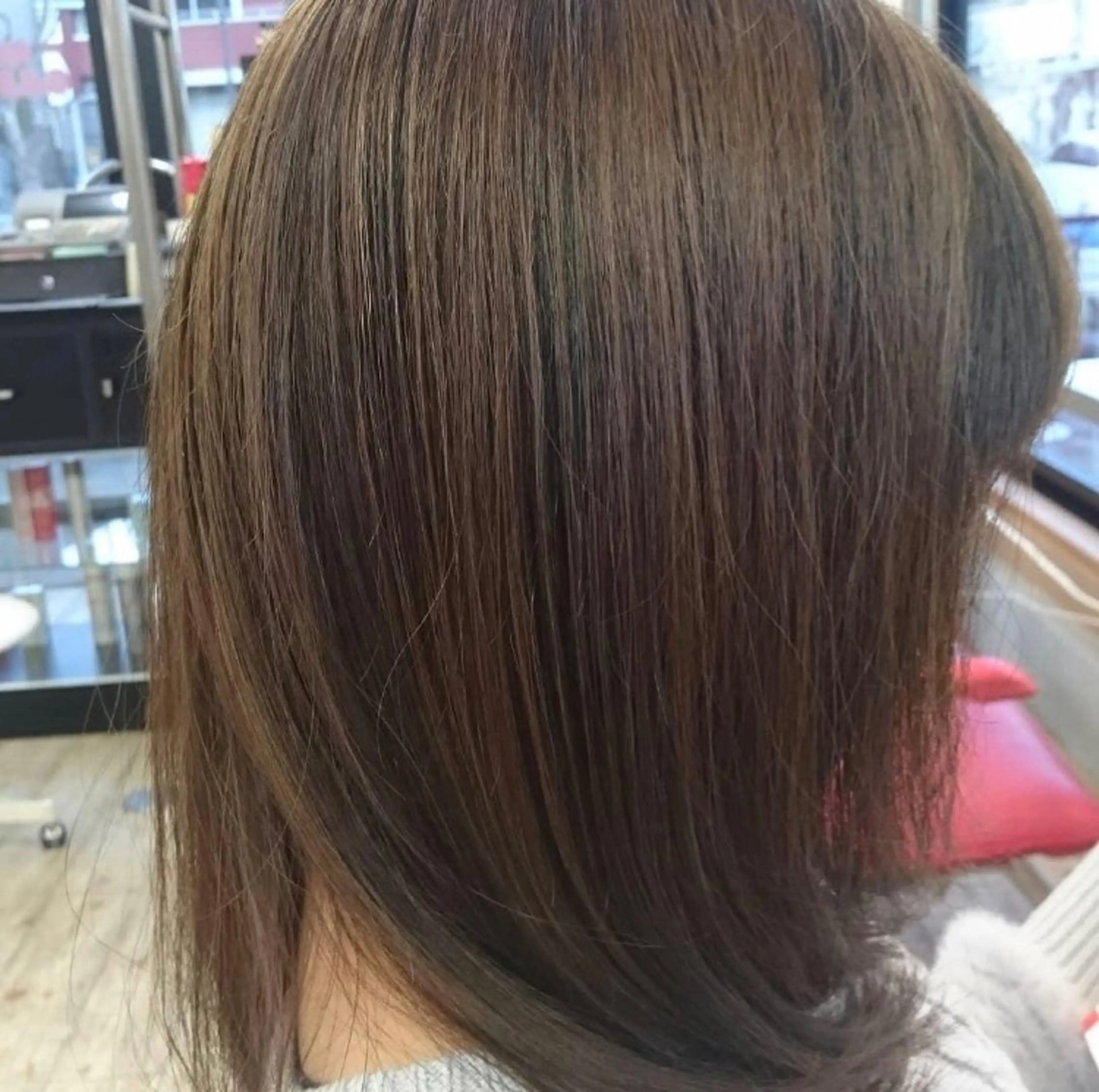 セミロング 顔周りカット レイヤーカット ローレイヤー シャギー カット ヘアカラー トリートメント 水谷 寛太のヘアスタイル