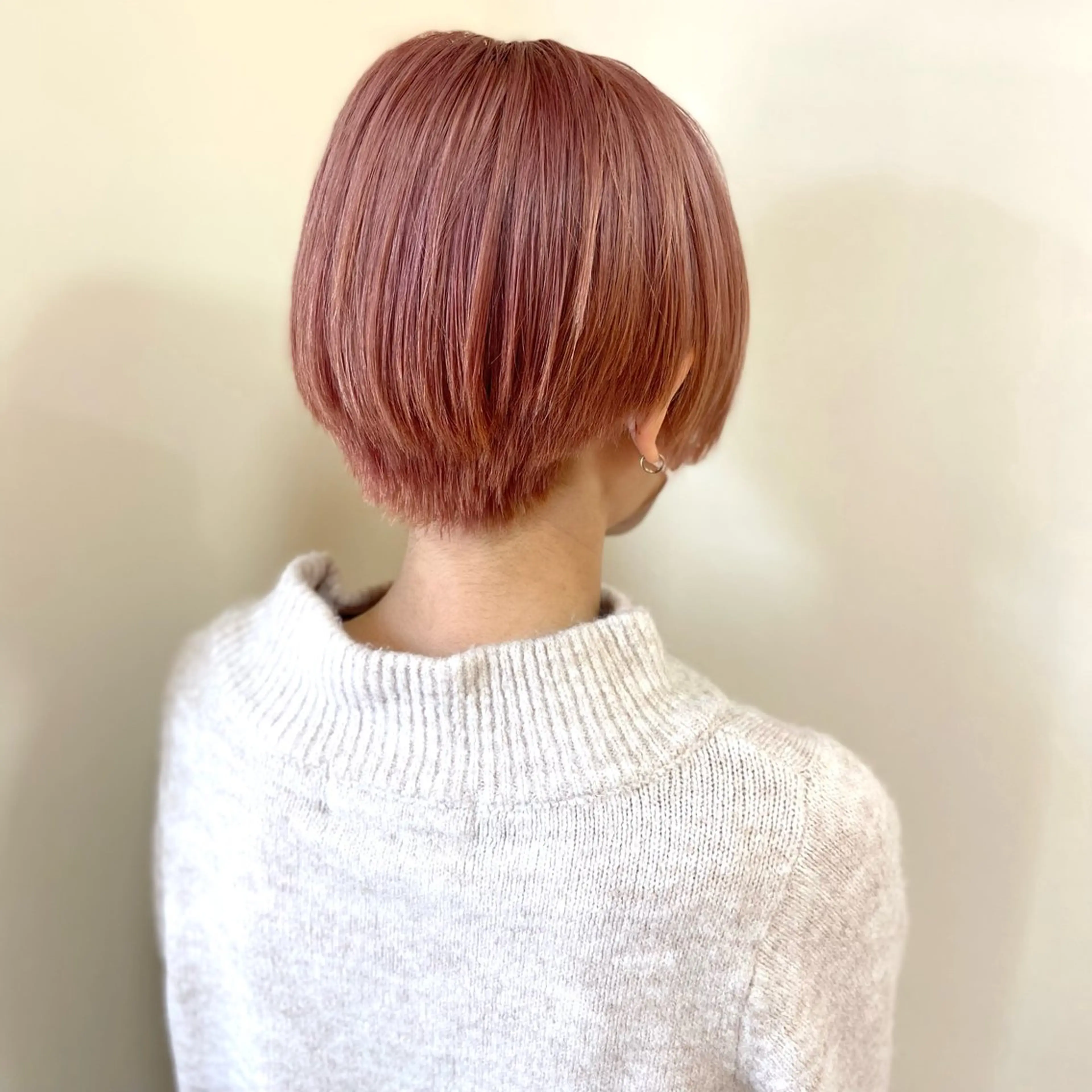 ショート カラー 沖山 雄一のヘアスタイル