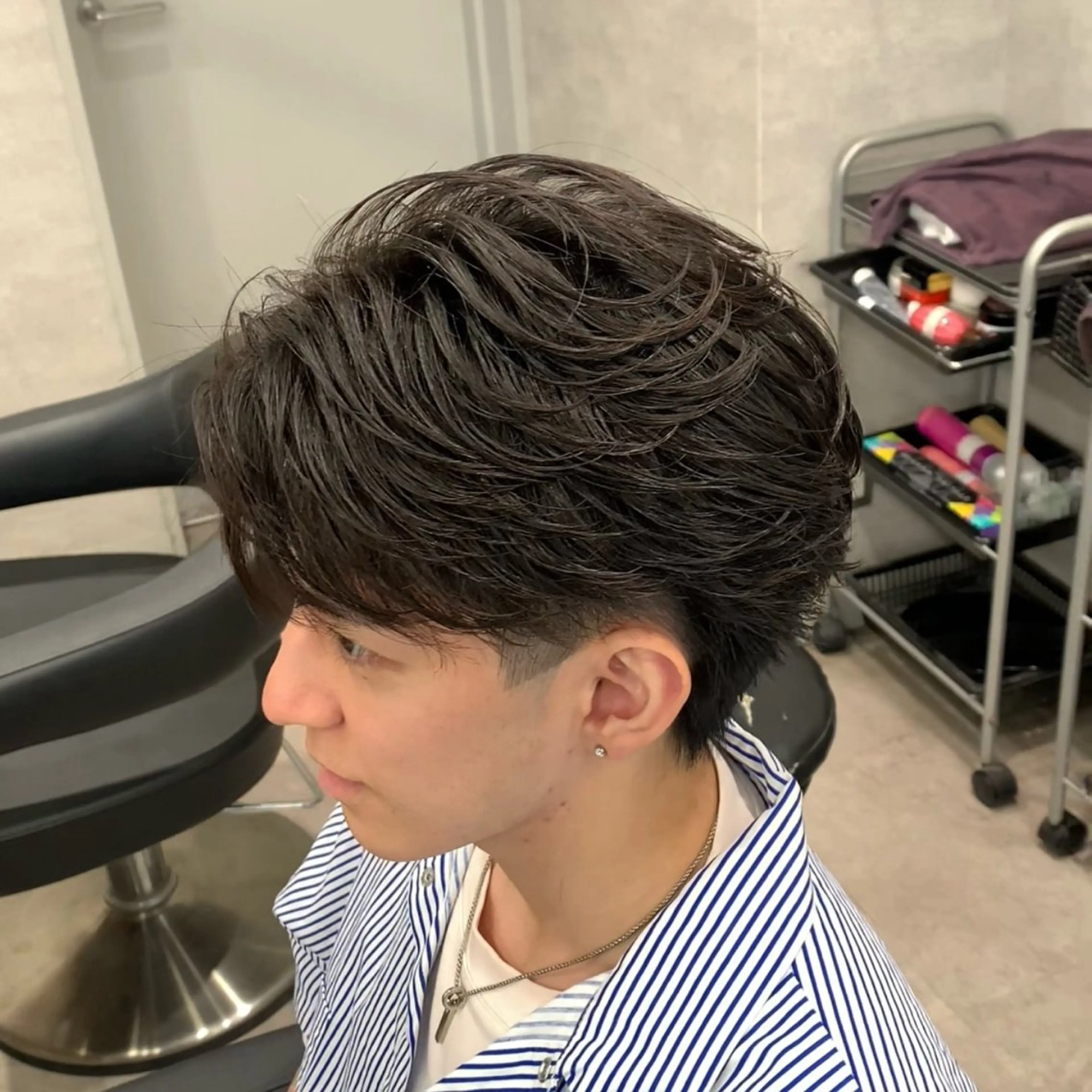 ミディアム パーマ ヘアアレンジ メンズ ミディアムパーマ フェザーパーマ メンズパーマ ニュアンスパーマ カット パーマ 💥社会人パーマ 小林 海斗💥のヘアスタイル