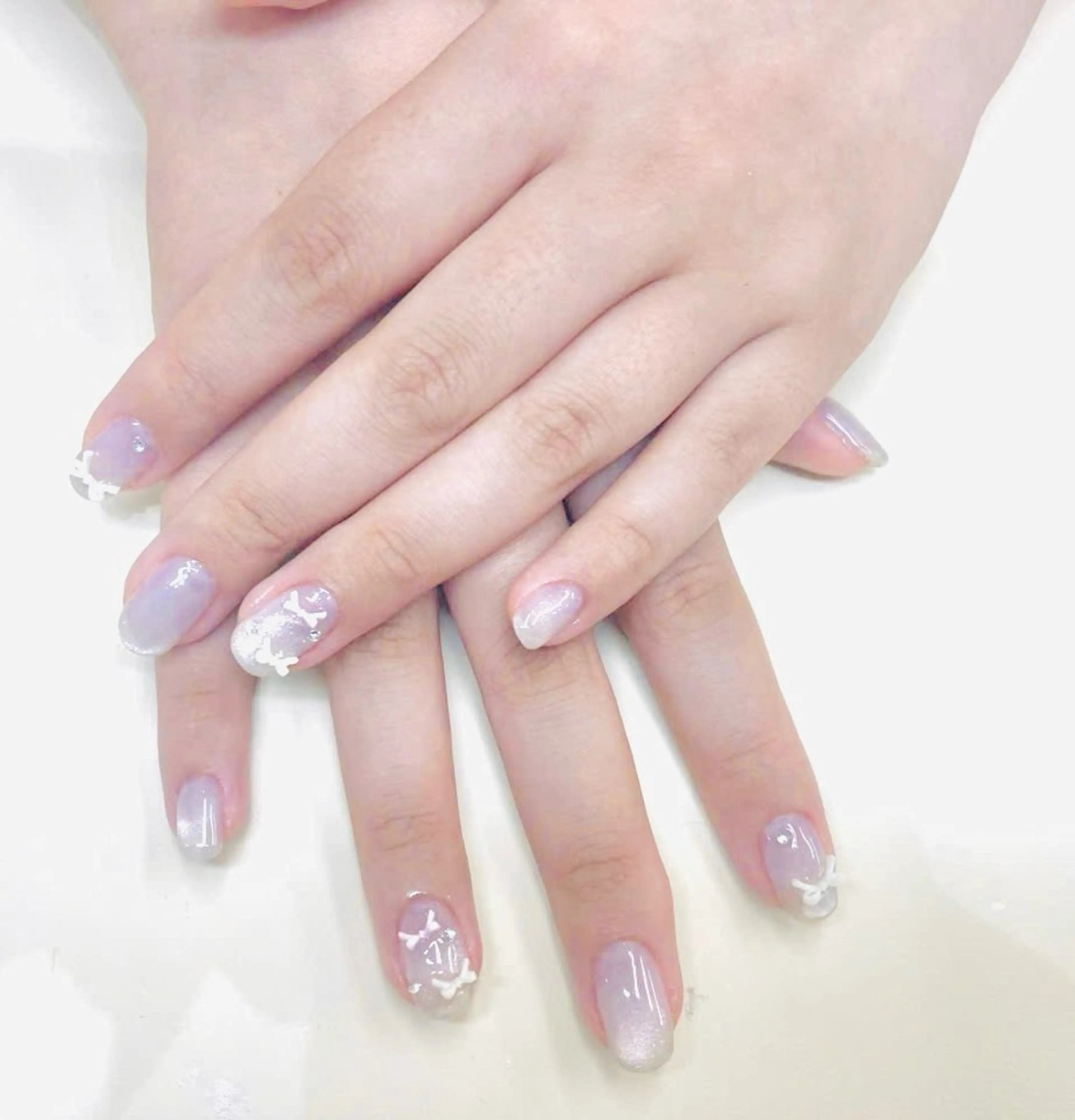 ネイル フレンチネイル ジェルネイル ガーリー グラデーション マグネットネイル Minette Nailのネイルデザイン