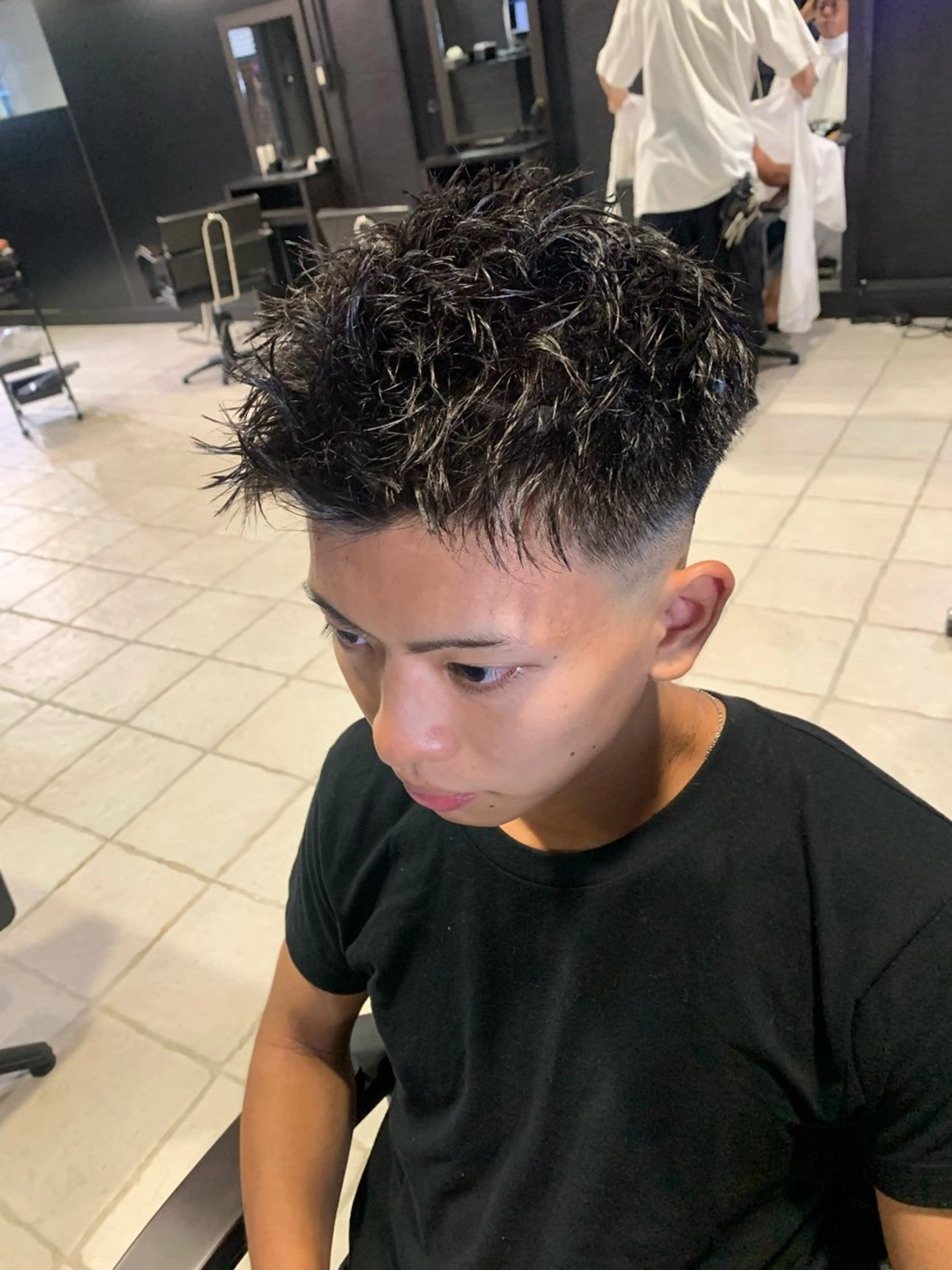 ショート メンズ フェードカット スキンフェード カット ヘッドスパ ヘアセット メンズパーマ/難波/ 心斎橋　室園亮佑のヘアスタイル