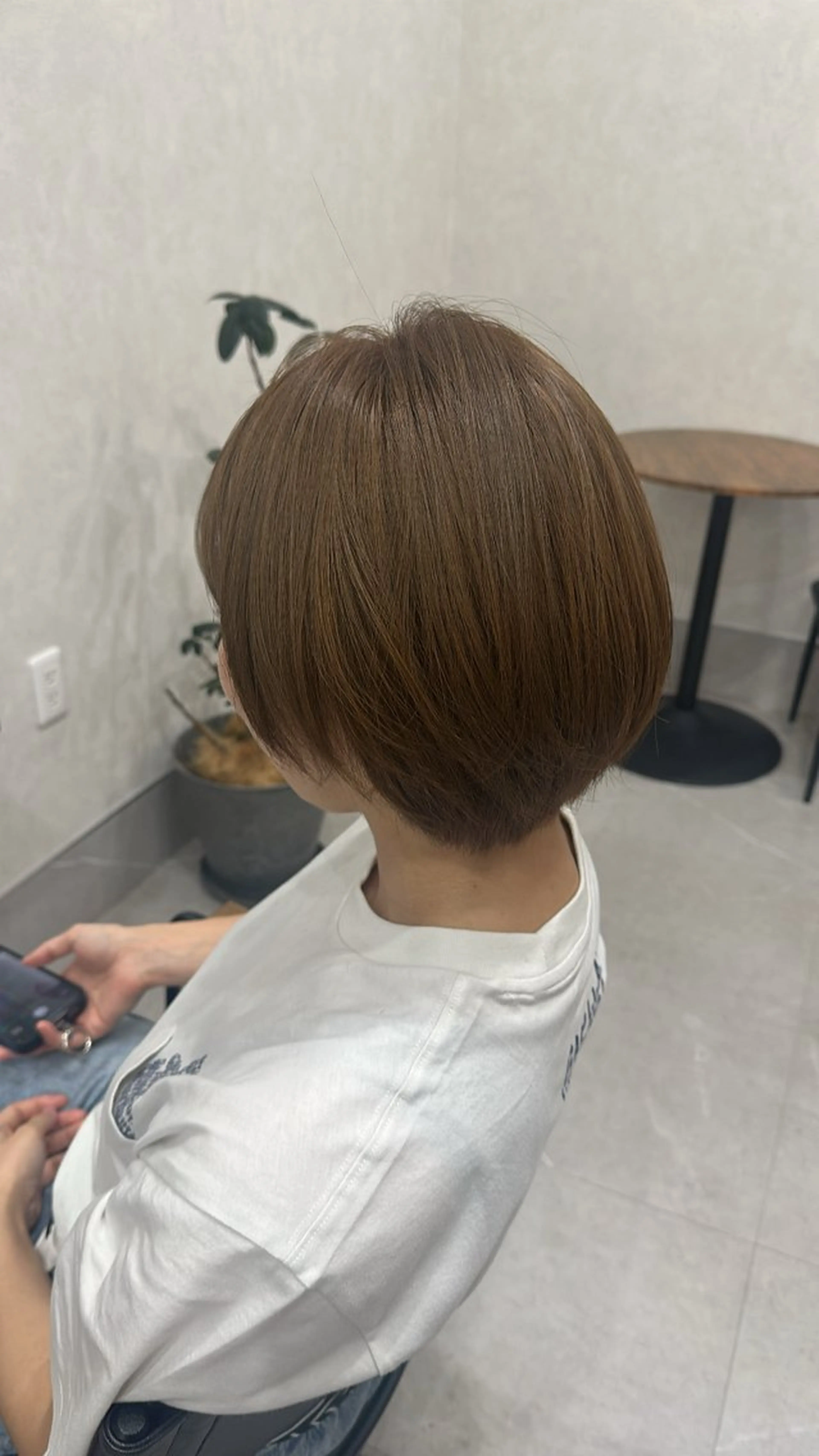 ショート カラー ベージュカラー 透明感カラー ヘーゼル stark 北川珠里のヘアスタイル