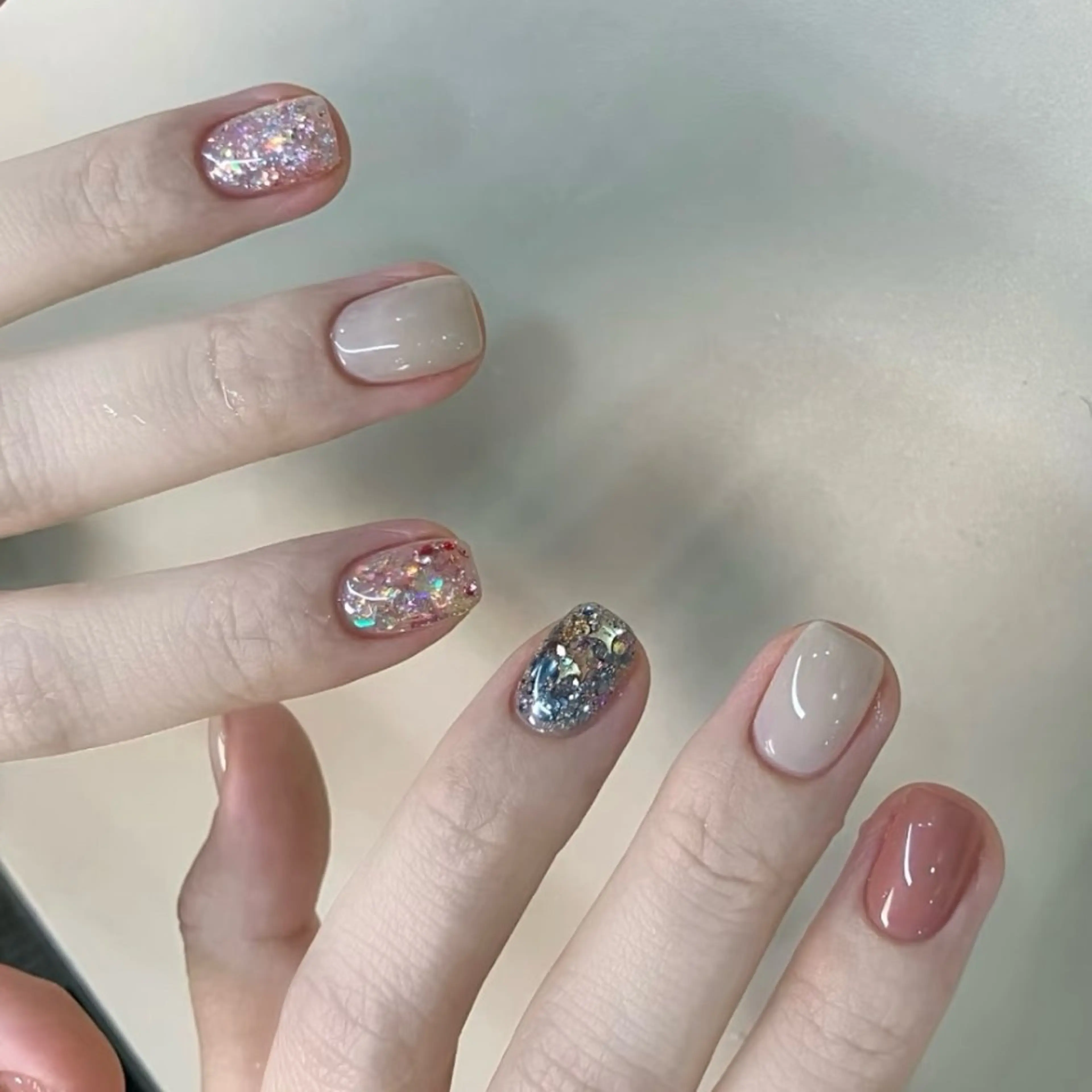 💎「サロンおすすめ」シンプル持ち込みデザイン(アート4本まで)🍓 【ジェルオフ無料（ジェルのみ）】の写真